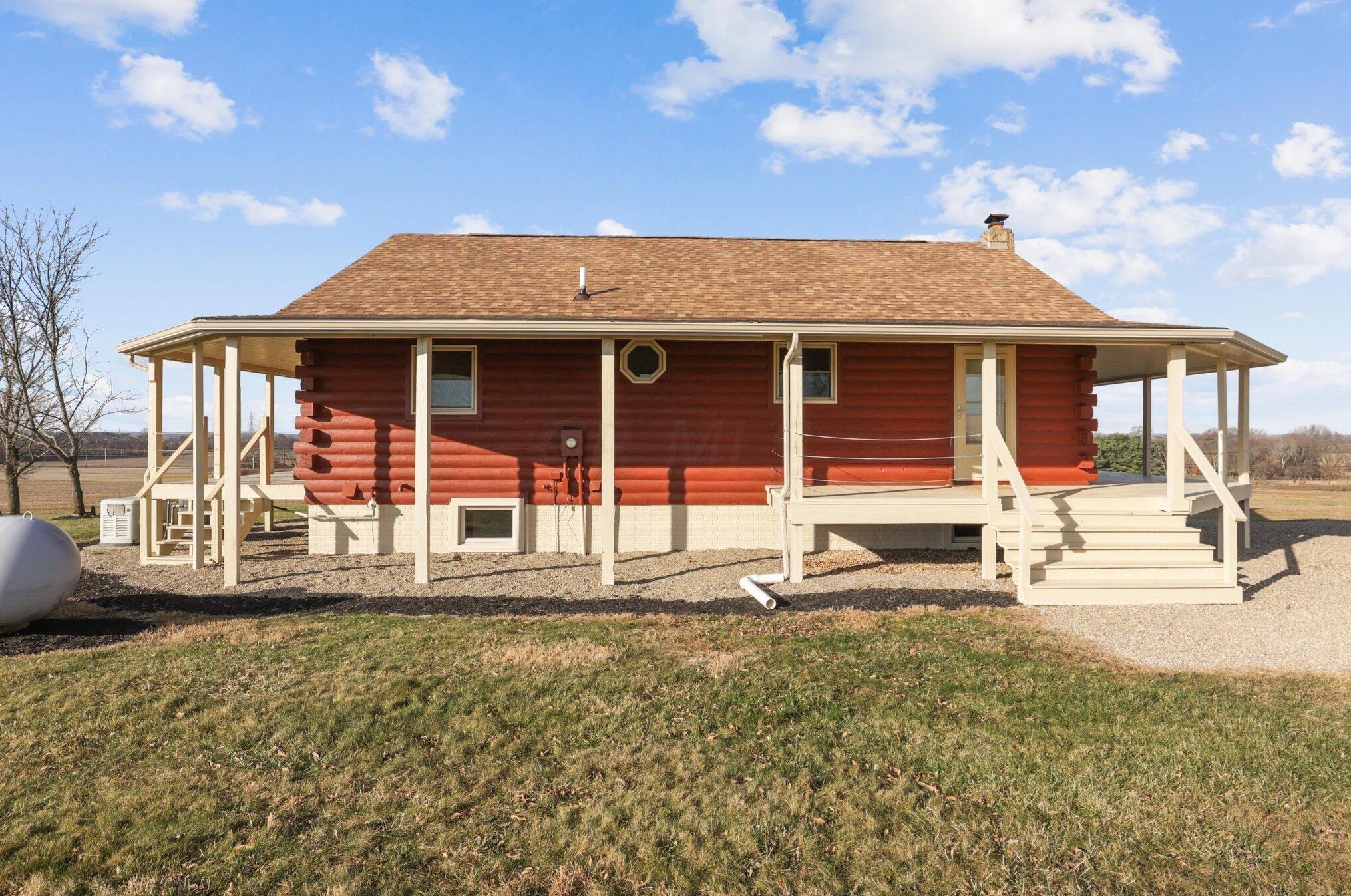8980 Lake Ne Rd, Millersport, OH 43046
