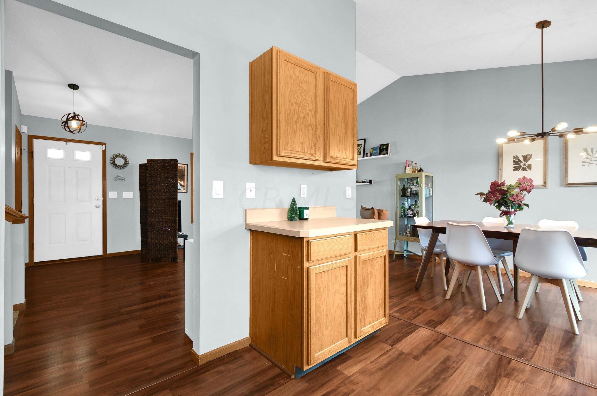 2859 Alderwood Dr, Columbus OH  43219-5044 exterior