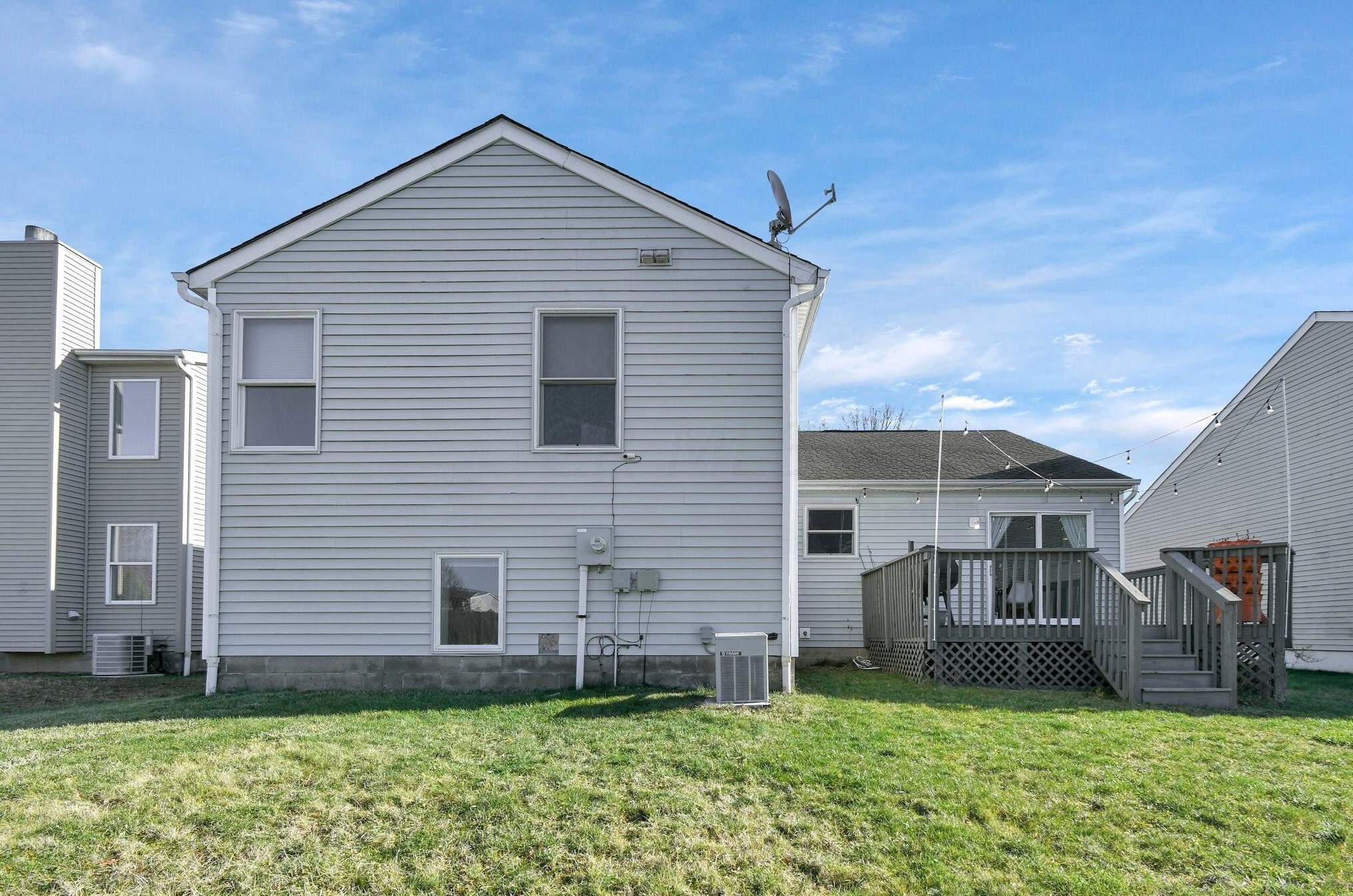 2859 Alderwood Dr, Columbus OH  43219-5044 exterior