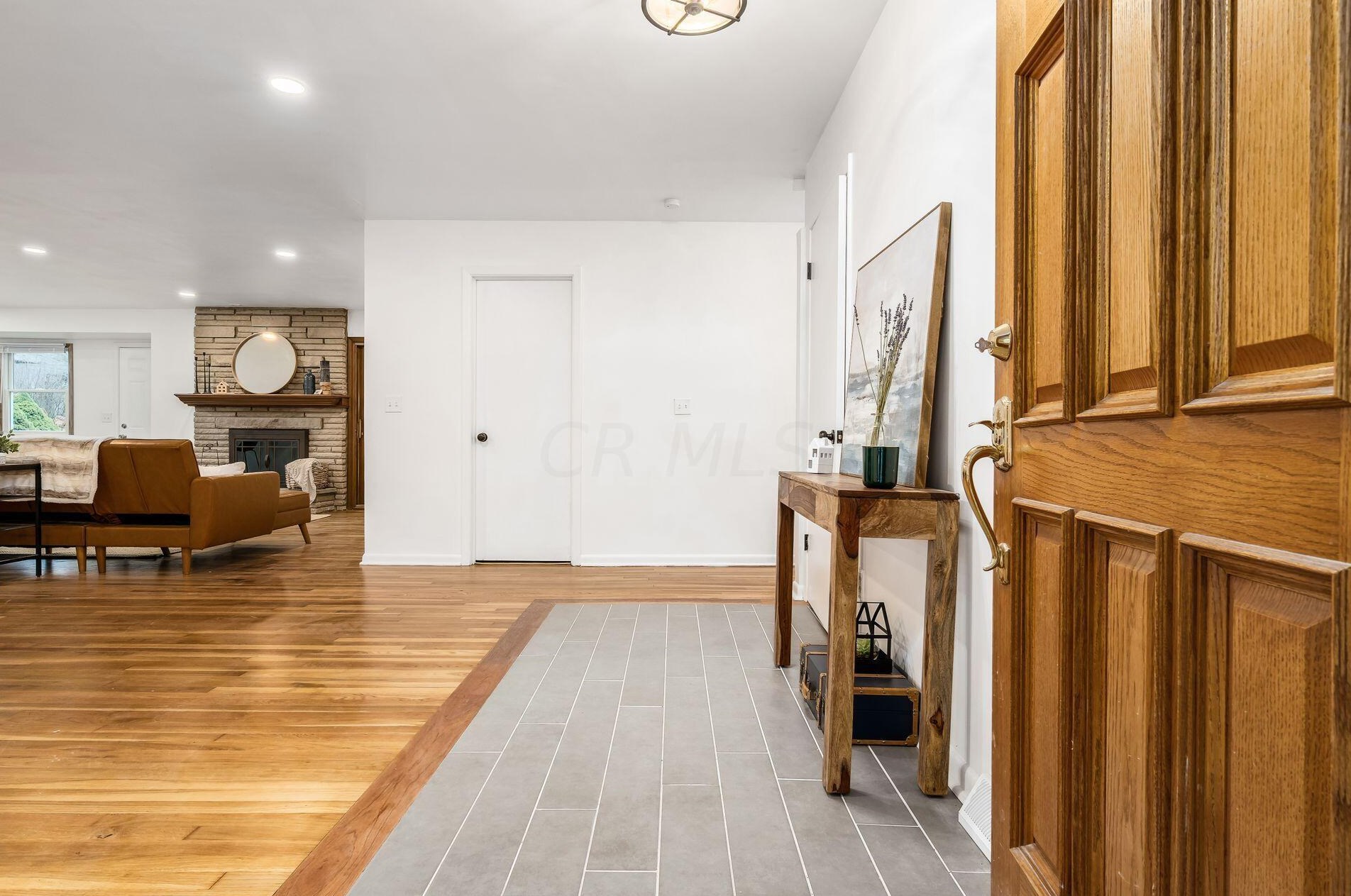 629 Old Coach Rd, Westerville, OH 43081