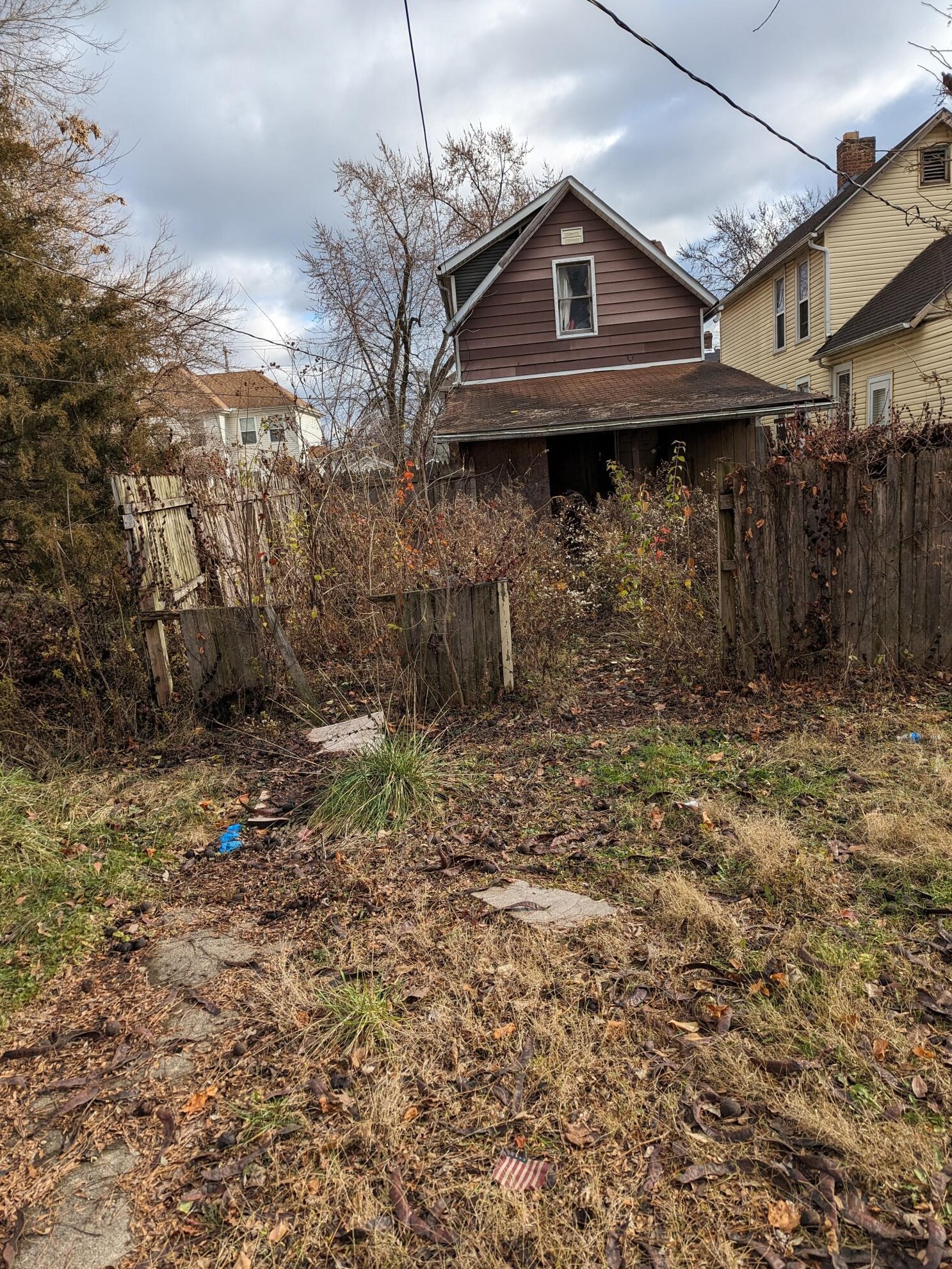 863 Carpenter St, Columbus, OH 43206-2424