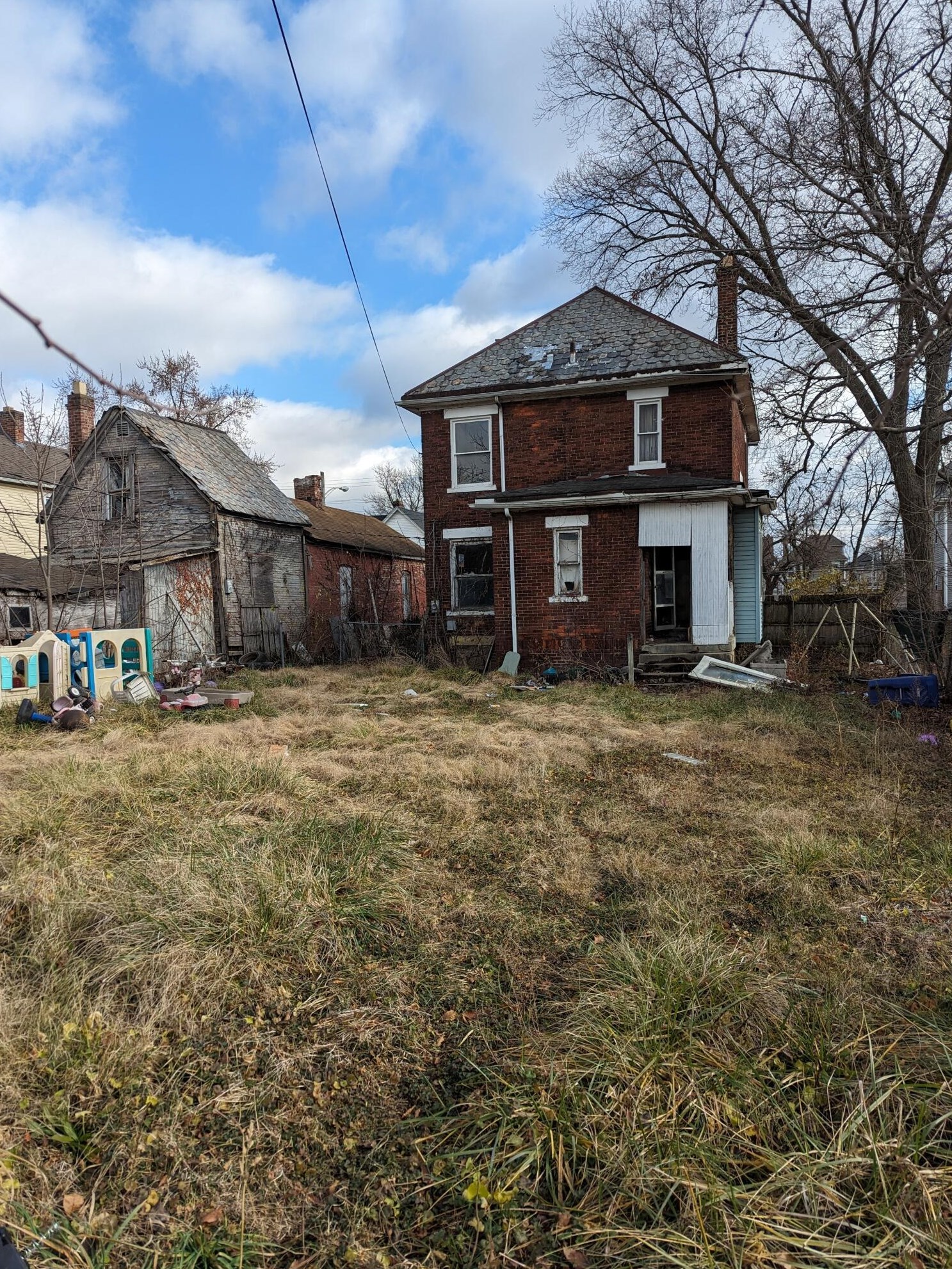 877 Carpenter St, Columbus, OH 43206