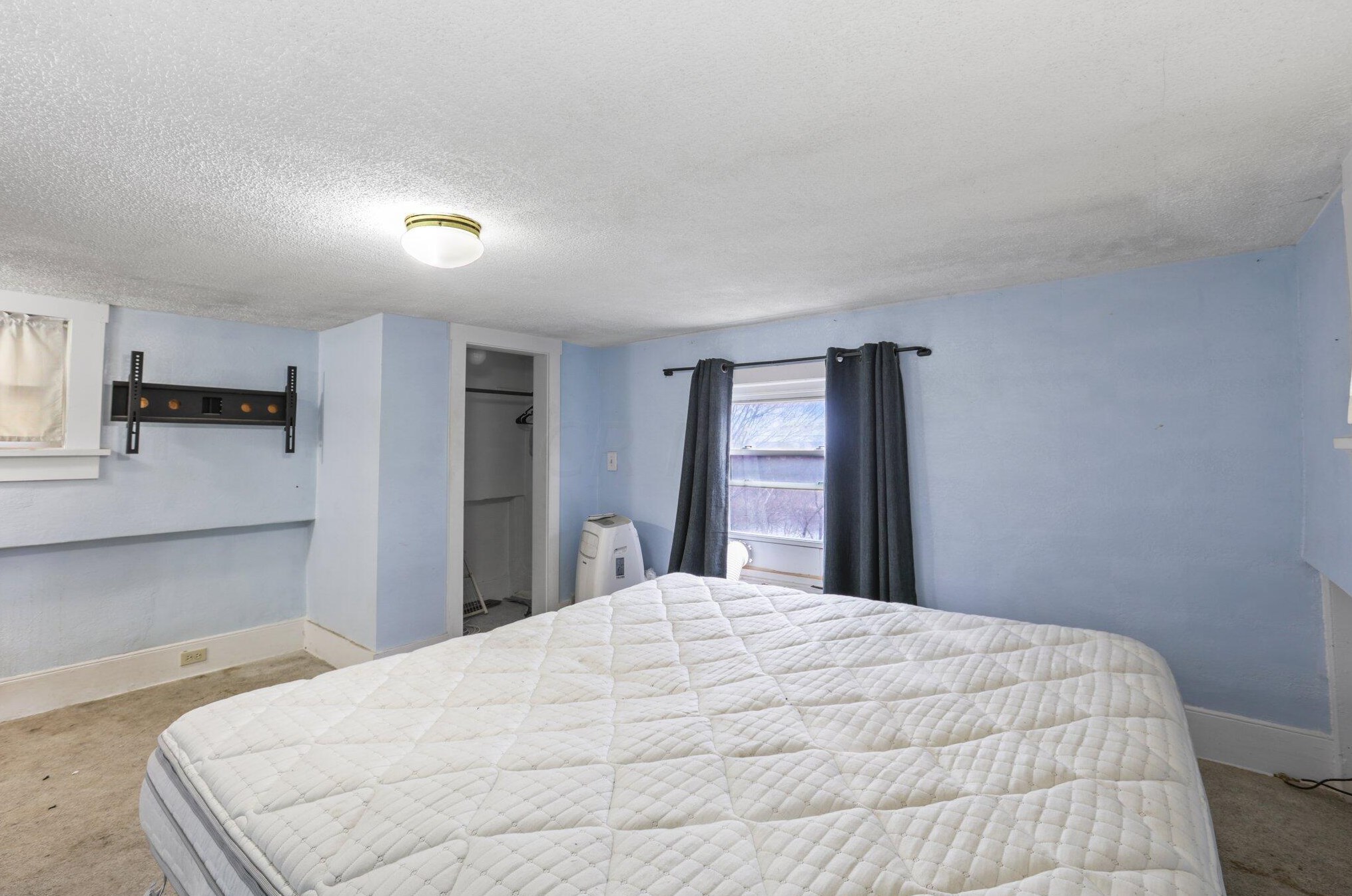 713 Grace Ave, Coshocton OH  43812-1017 exterior