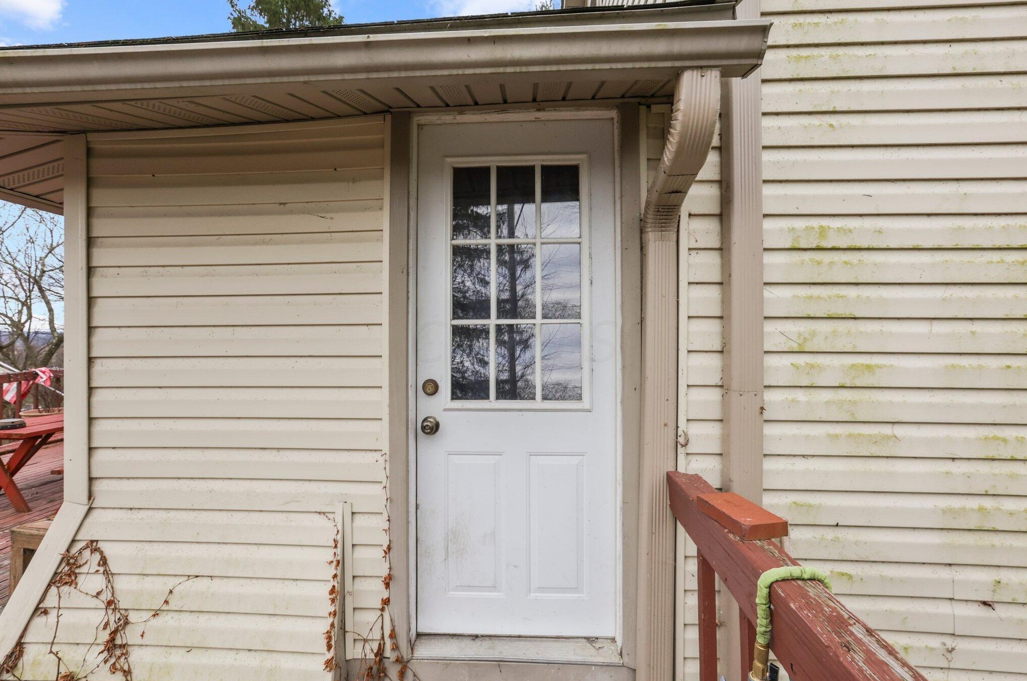 713 Grace Ave, Coshocton OH  43812-1017 exterior