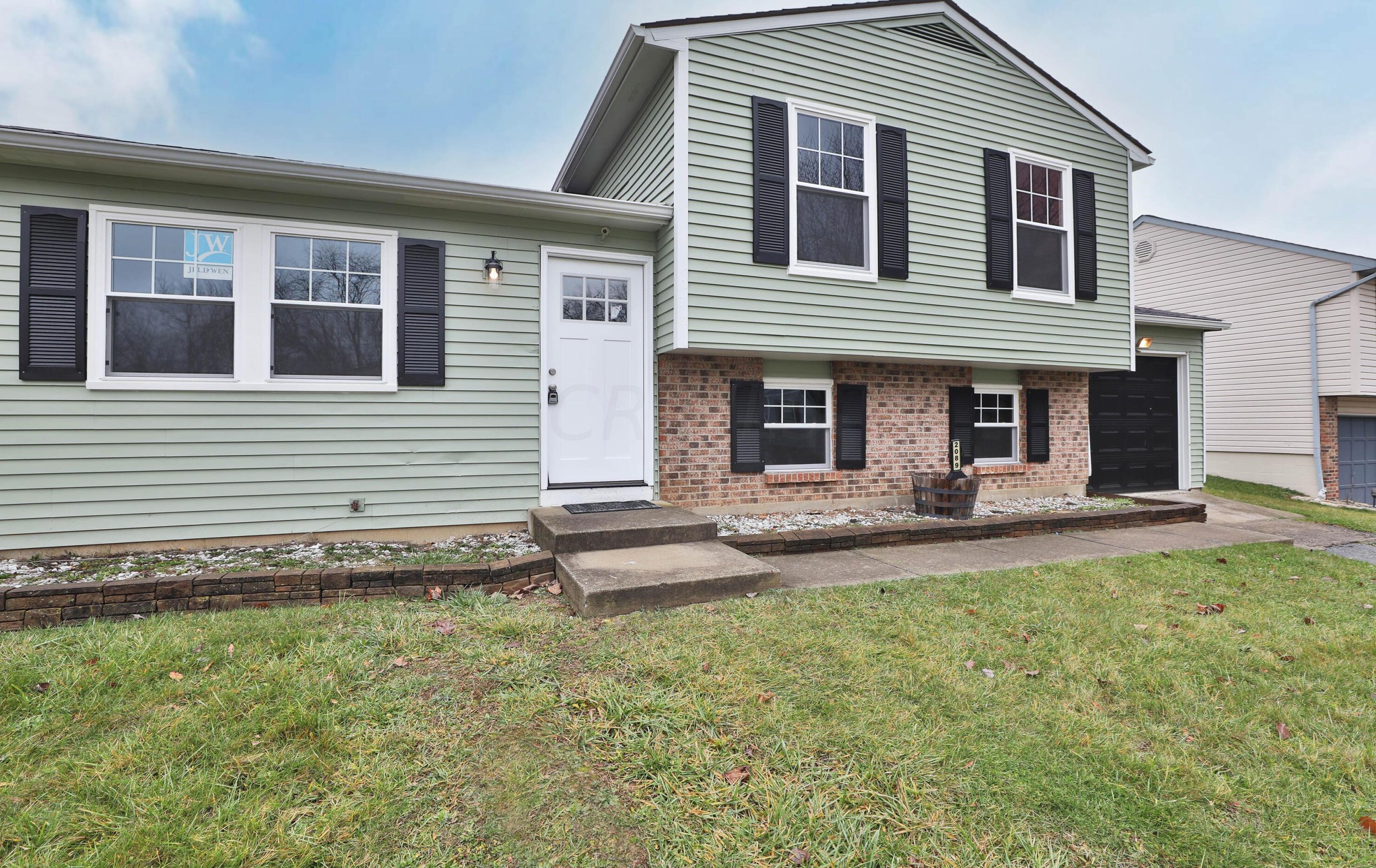2089 Summer Breeze Dr, Columbus, OH 43223-3258