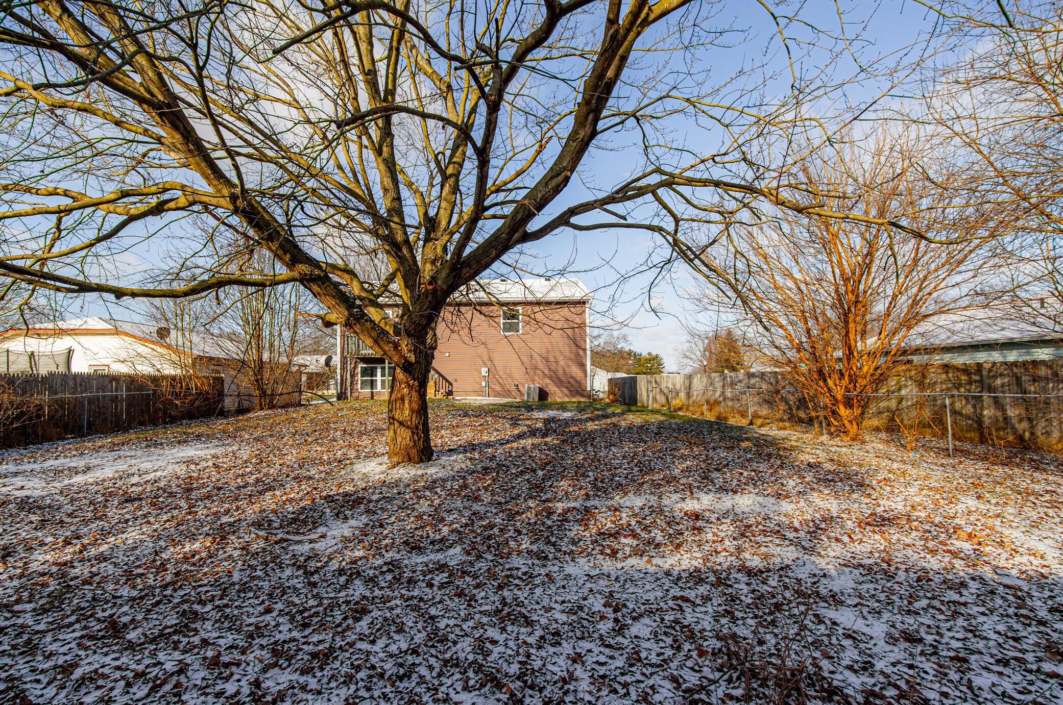 4066 Acres Dr, Columbus OH  43207-4639 exterior