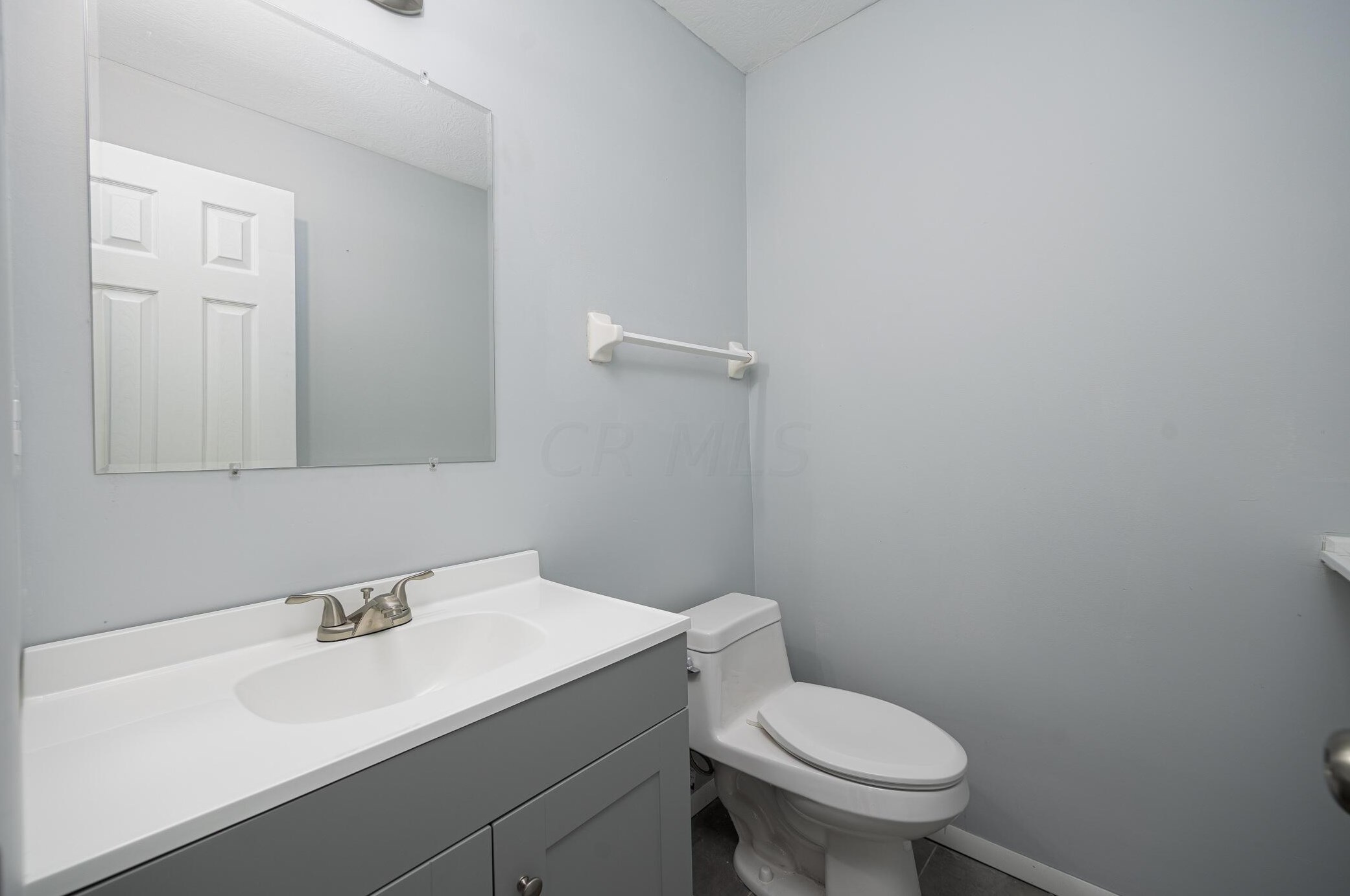 4066 Acres Dr, Columbus OH  43207-4639 exterior