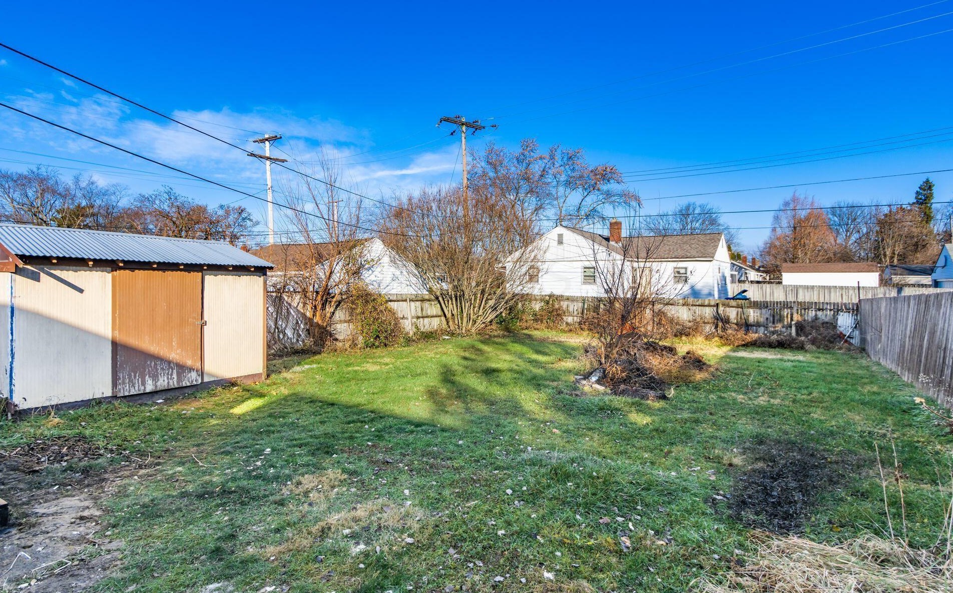 1364 Huy Rd, Columbus OH 43224-3558 exterior