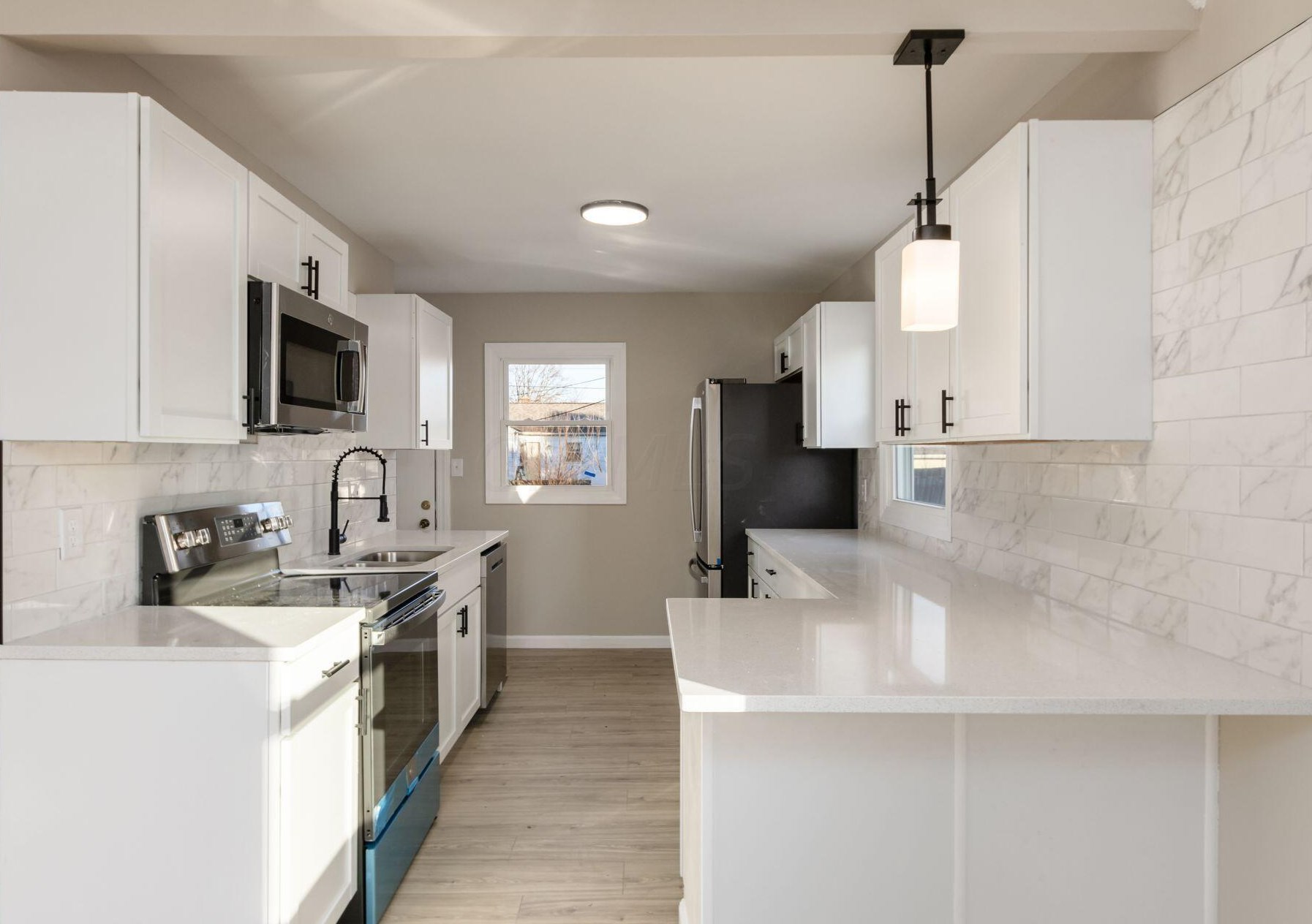 1364 Huy Rd, Columbus OH 43224-3558 exterior