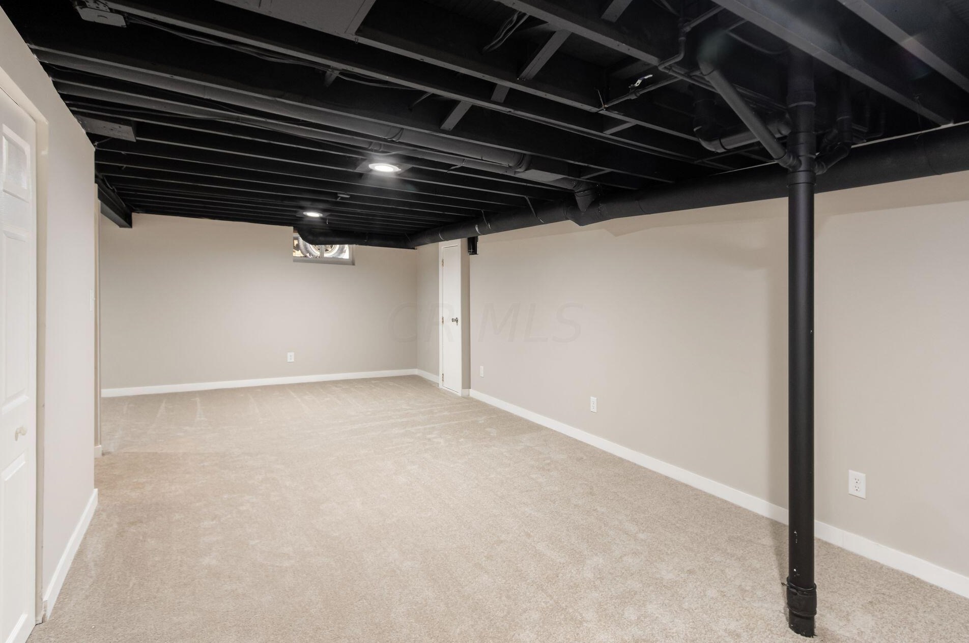 1364 Huy Rd, Columbus OH 43224-3558 exterior