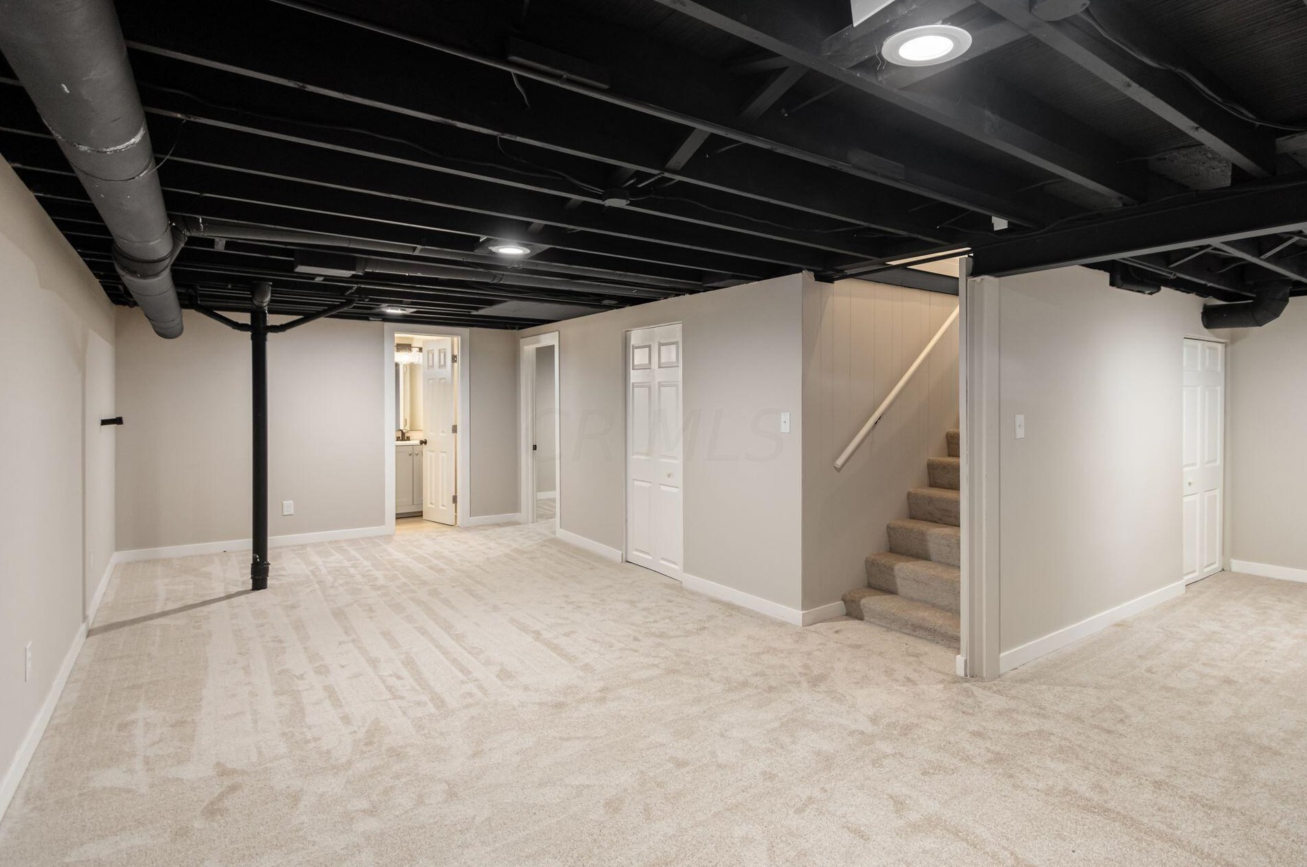 1364 Huy Rd, Columbus OH 43224-3558 exterior