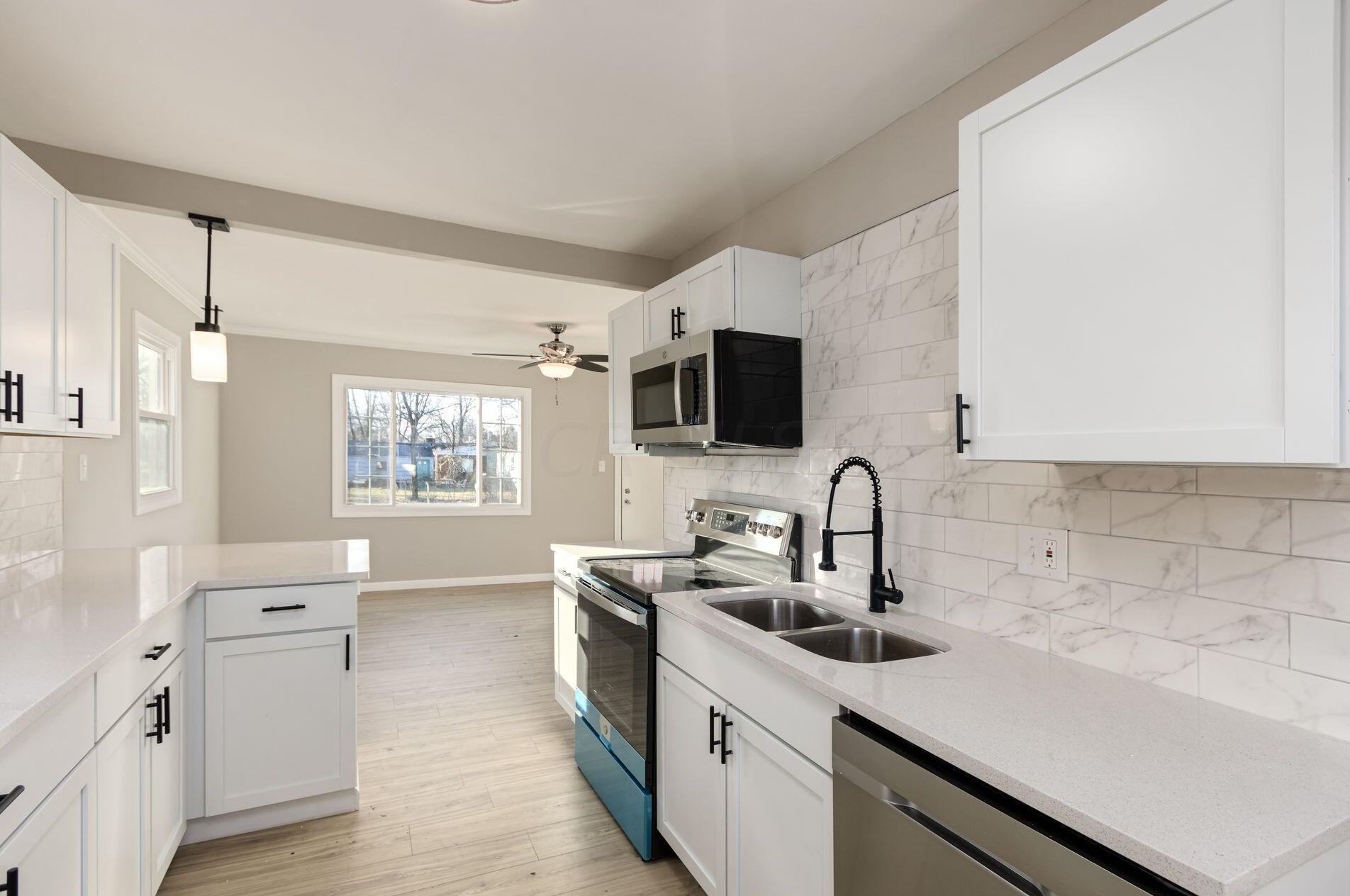 1364 Huy Rd, Columbus OH 43224-3558 exterior