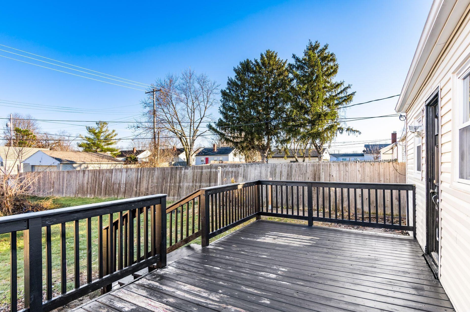 1364 Huy Rd, Columbus OH 43224-3558 exterior