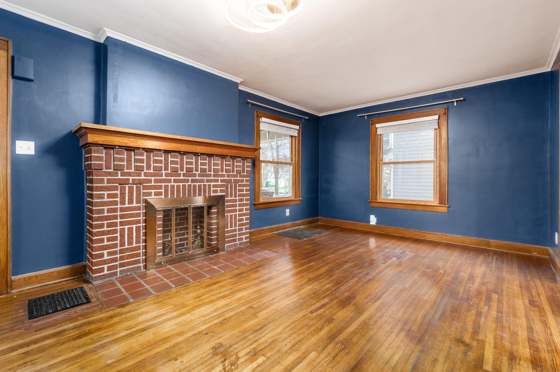 845 Cassingham Rd, Columbus OH  43209-2436 exterior