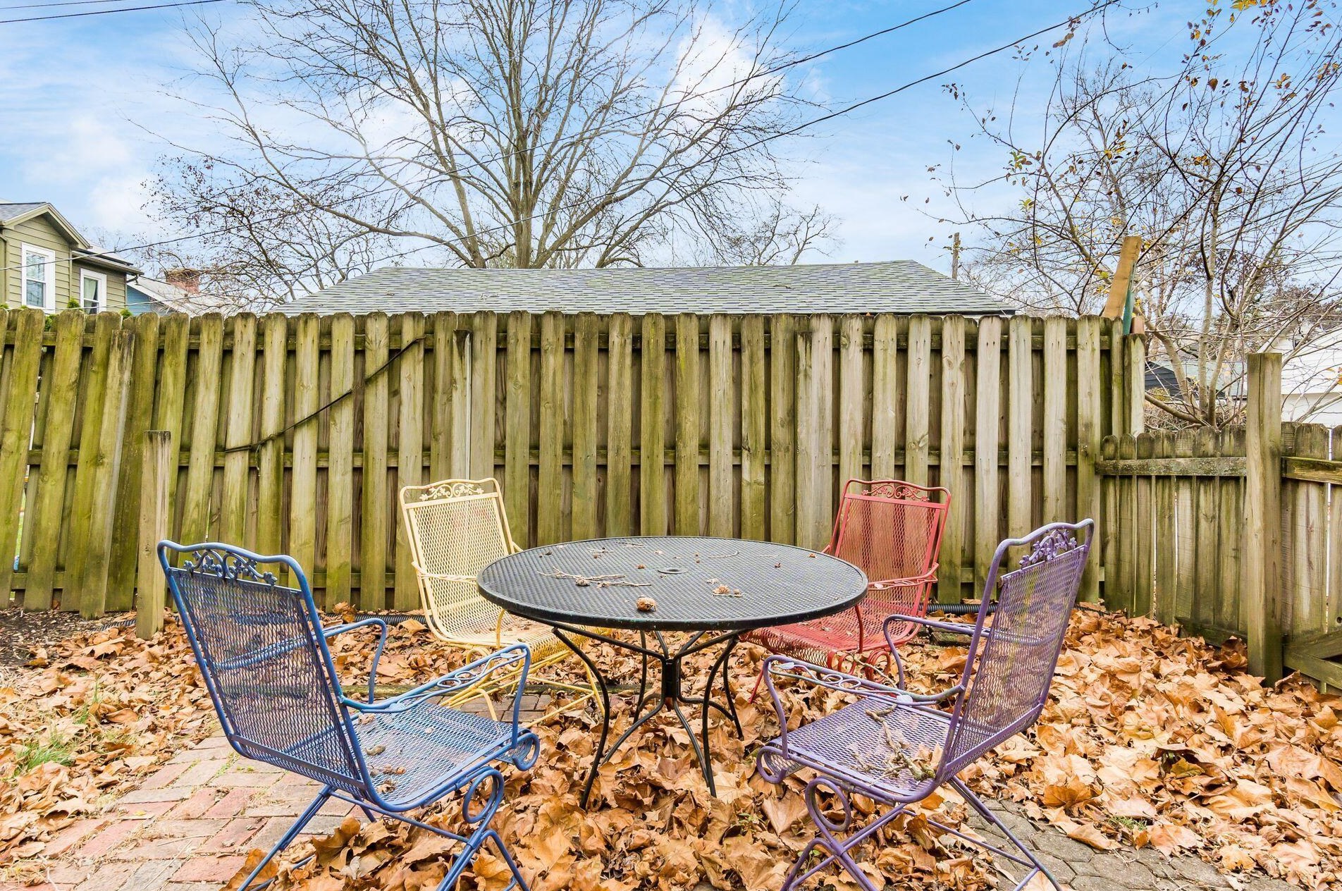 845 Cassingham Rd, Columbus OH  43209-2436 exterior