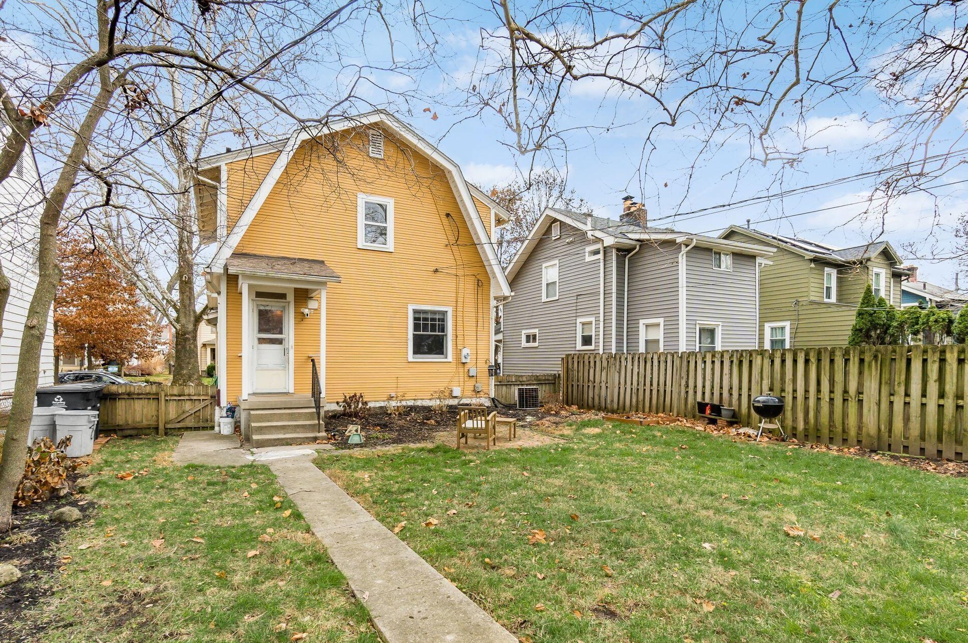 845 Cassingham Rd, Columbus OH  43209-2436 exterior