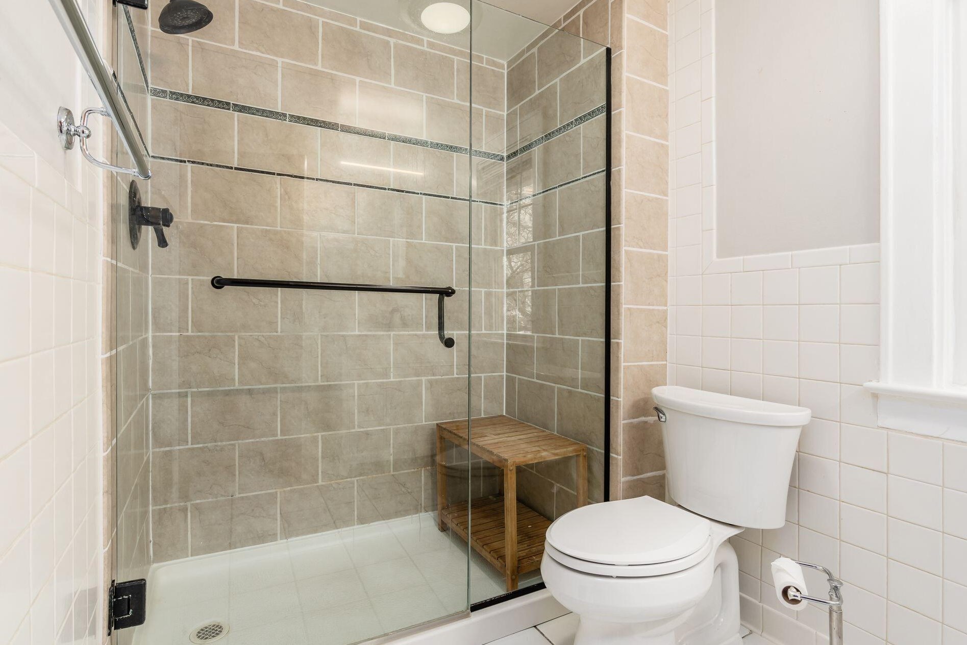 845 Cassingham Rd, Columbus OH  43209-2436 exterior