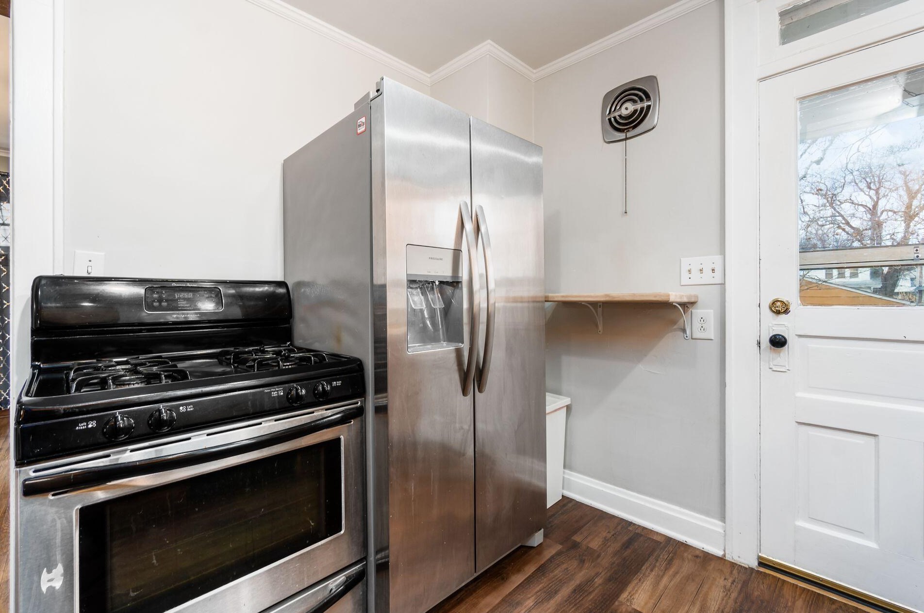 845 Cassingham Rd, Columbus OH  43209-2436 exterior