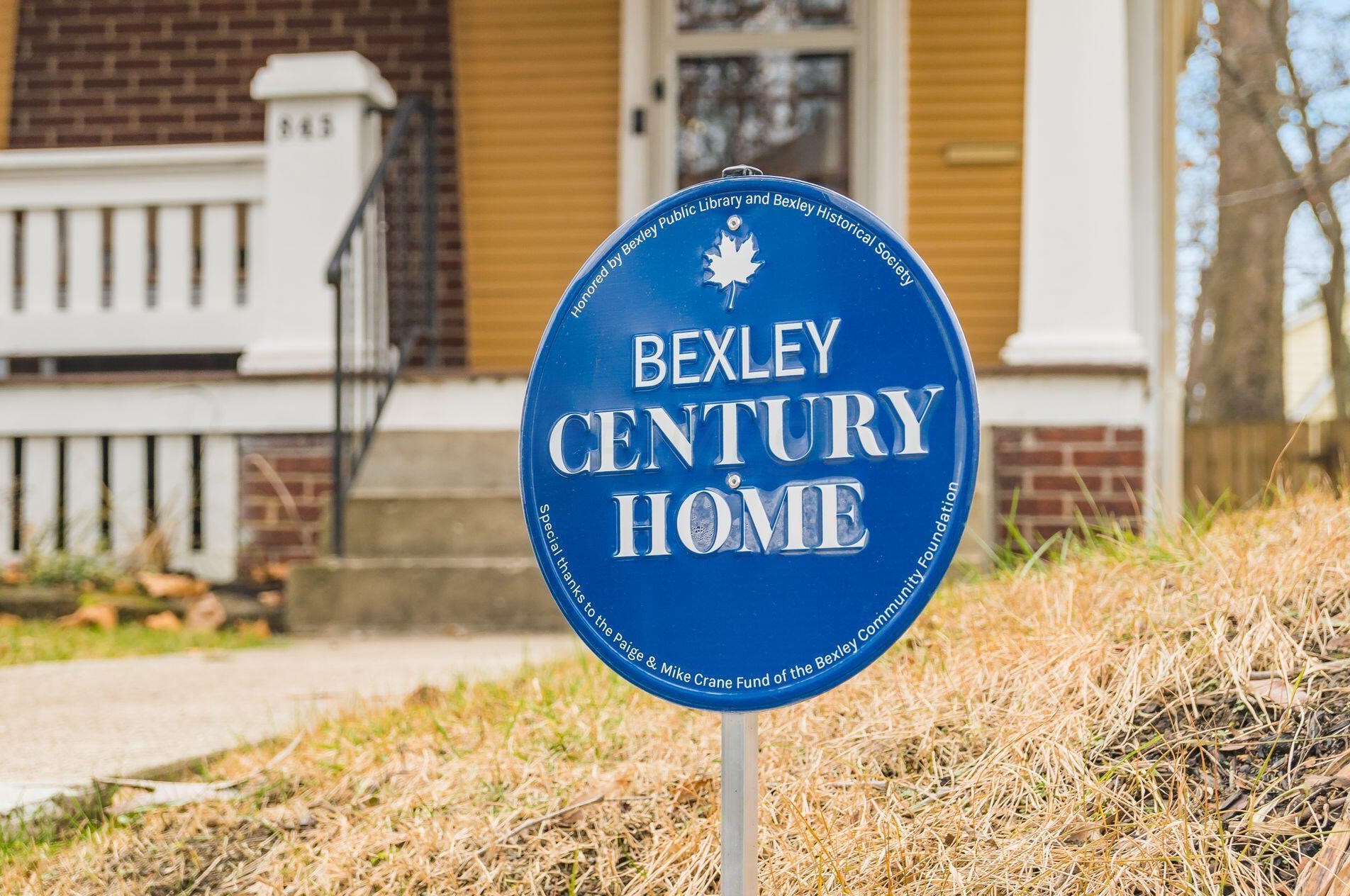 845 Cassingham Rd, Columbus OH  43209-2436 exterior