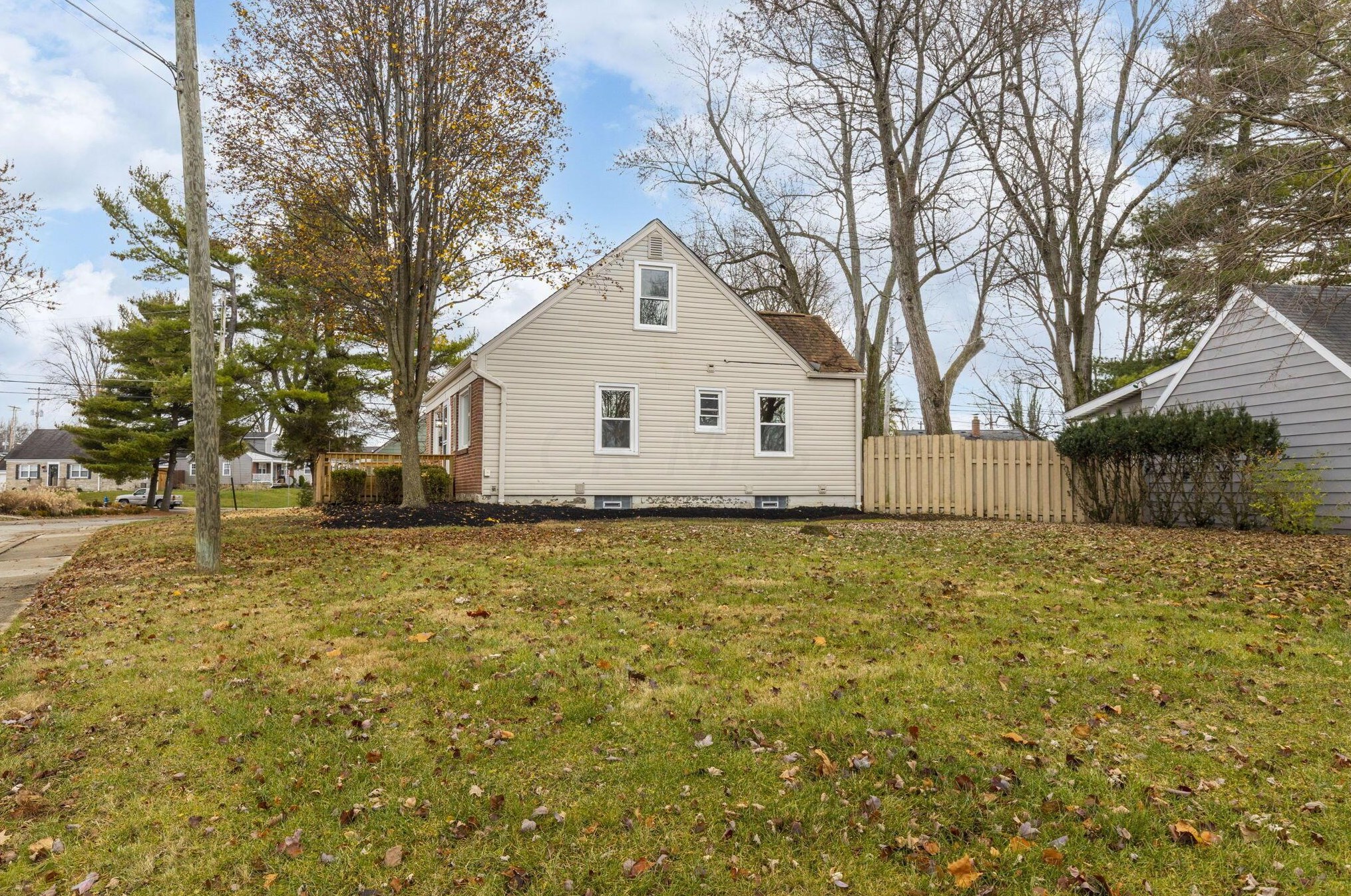 5547 Emerson Ave, Sharon Township, OH 43085