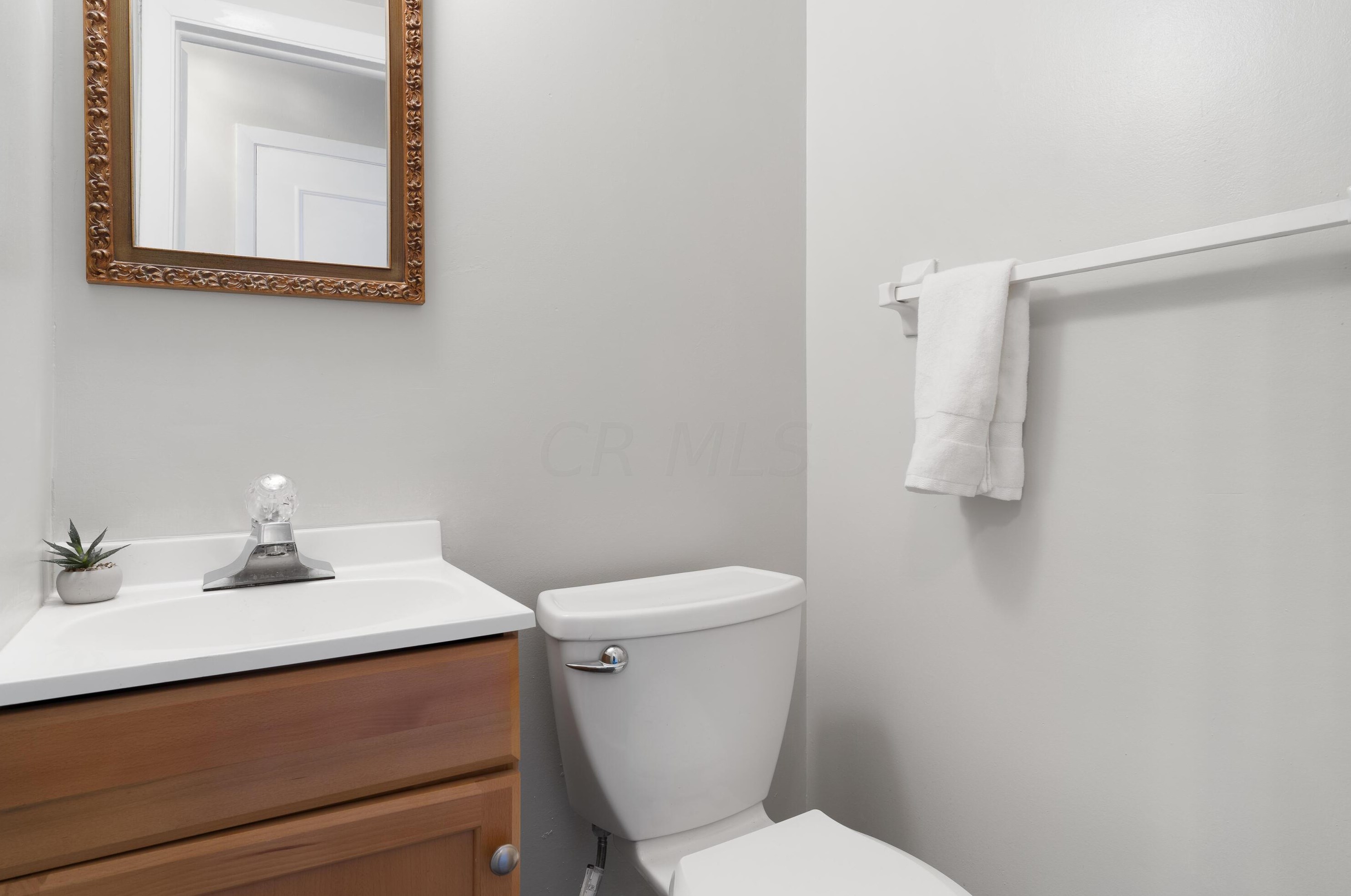 110 Tarryton Ct, Columbus OH 43228-1558 exterior