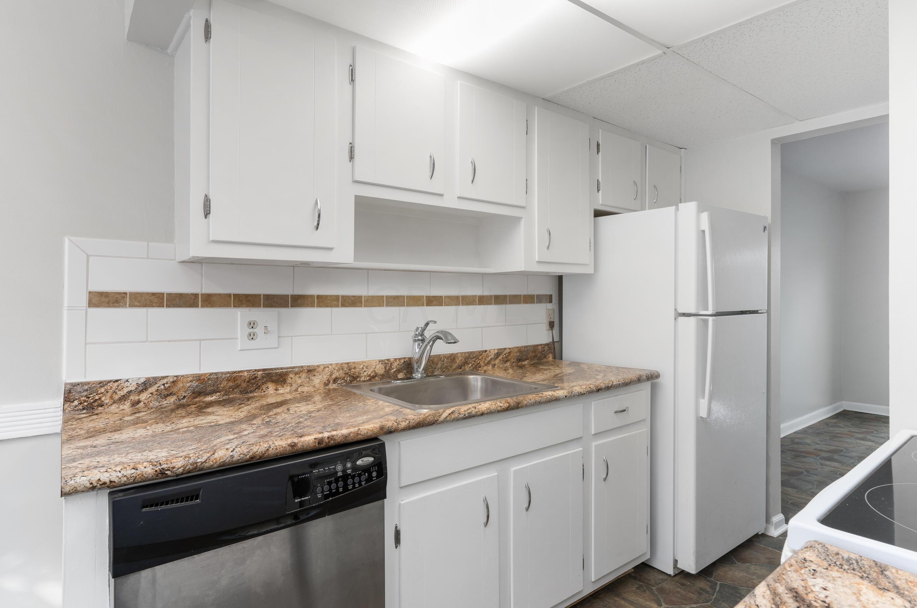 110 Tarryton Ct, Columbus OH 43228-1558 exterior