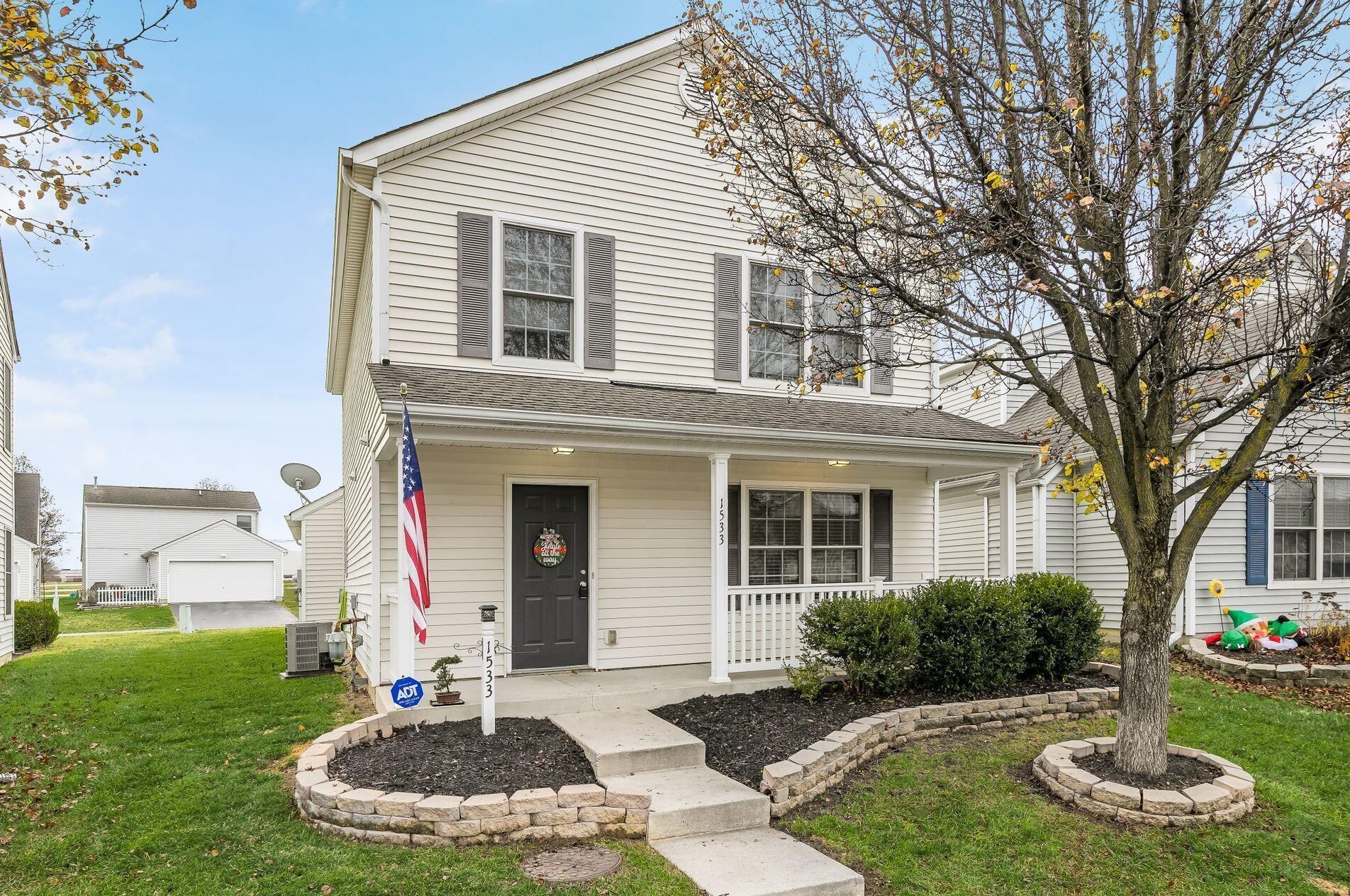 1533 Sarin St, Columbus, OH 43240-6065
