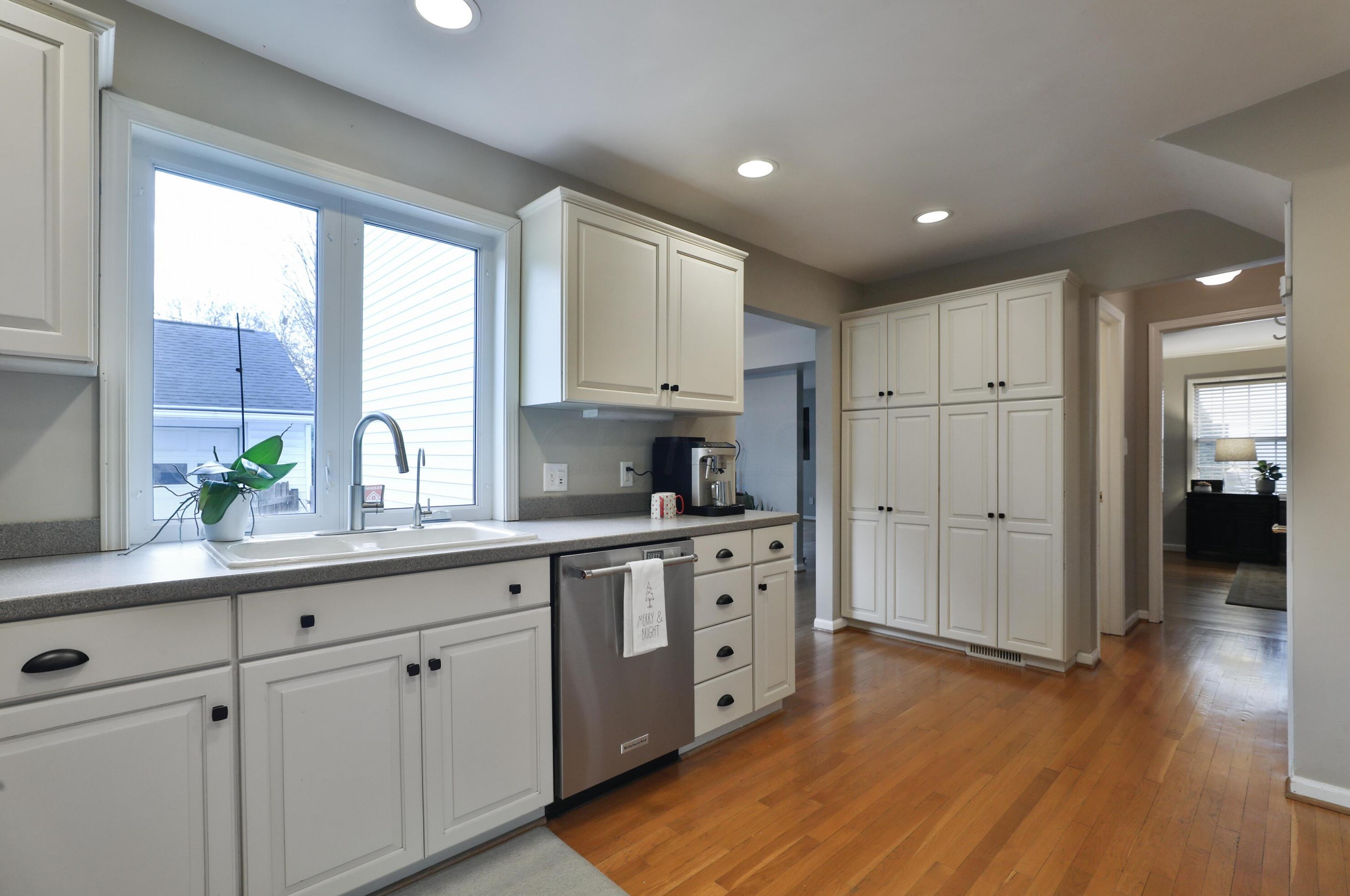 113 Riverglen Dr, Columbus OH 43085-3665 exterior