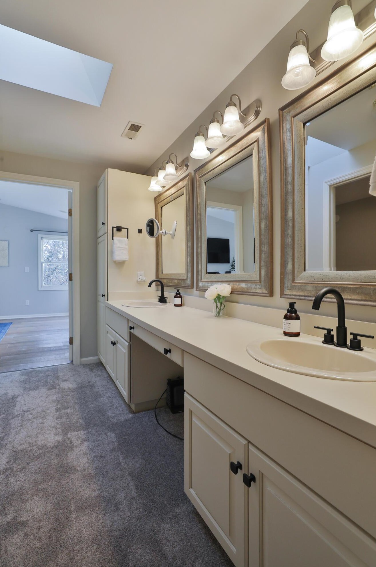 113 Riverglen Dr, Columbus OH 43085-3665 exterior