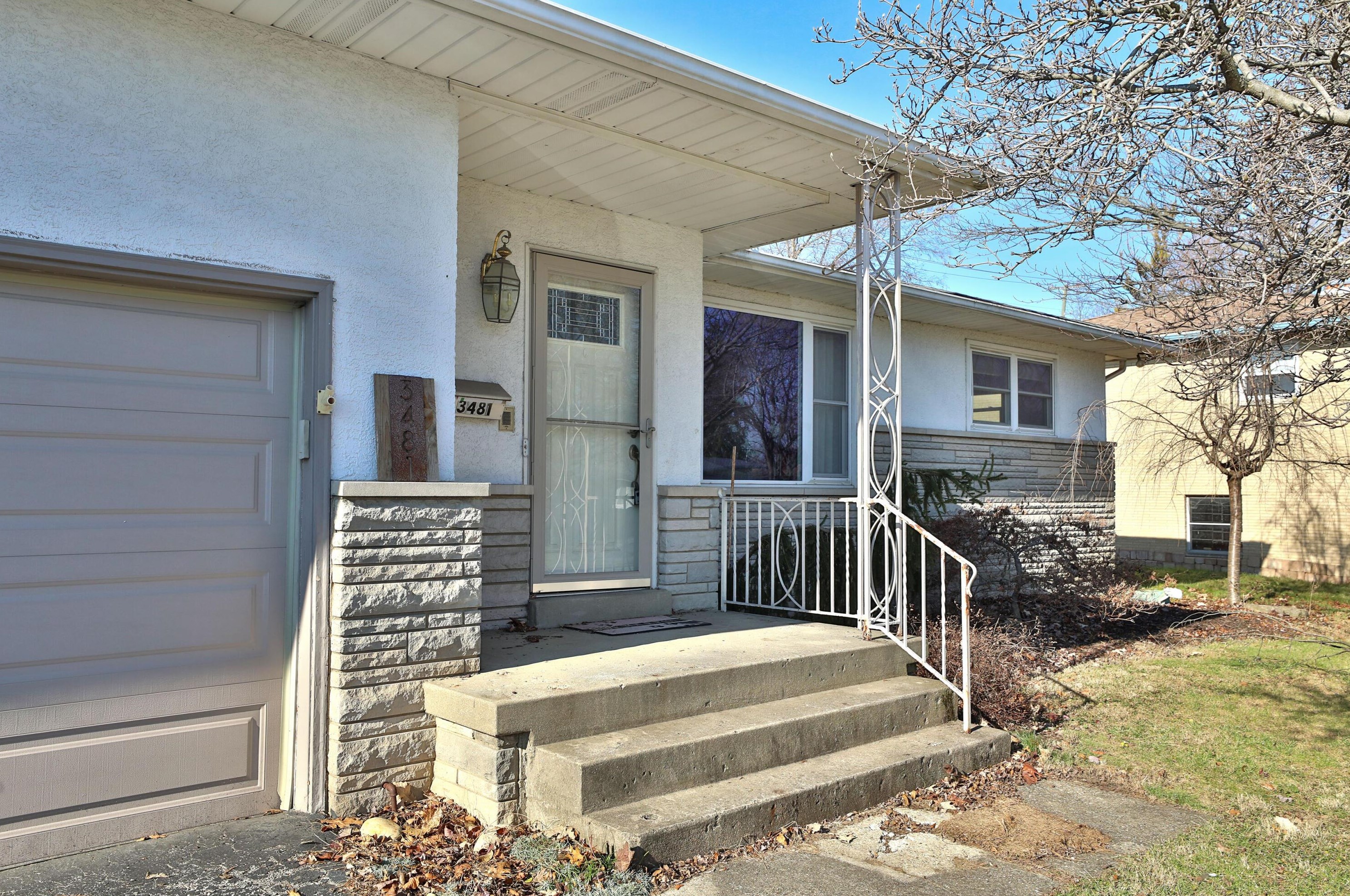 3481 Clearview Ave, Columbus, OH 43220-5008