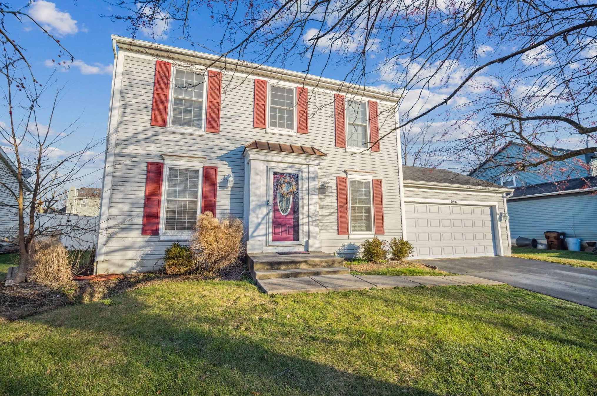 596 Courtland Ln, Pickerington, OH 43147-1515