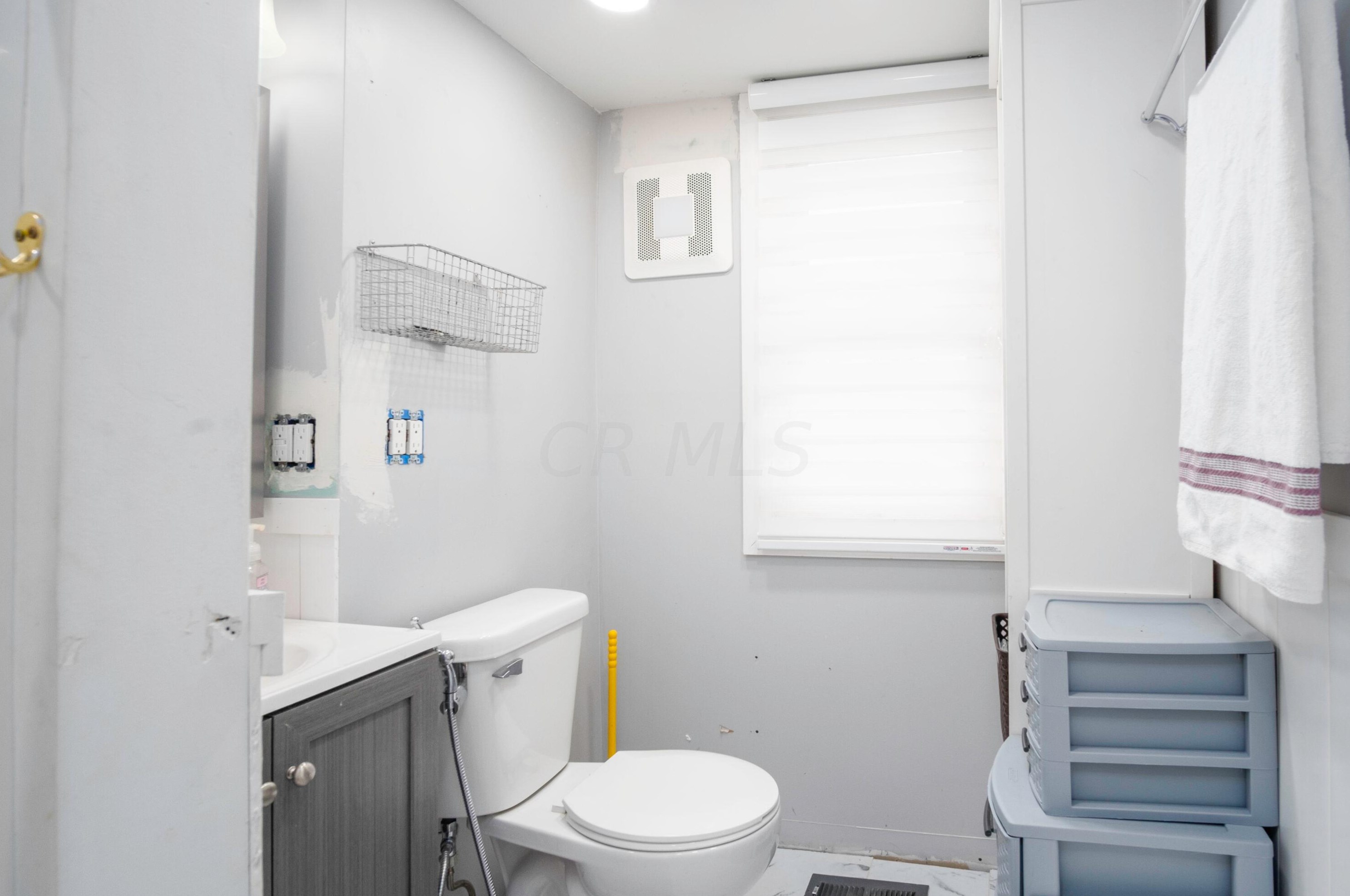 255 Warren Ave, Columbus OH  43204-3056 exterior