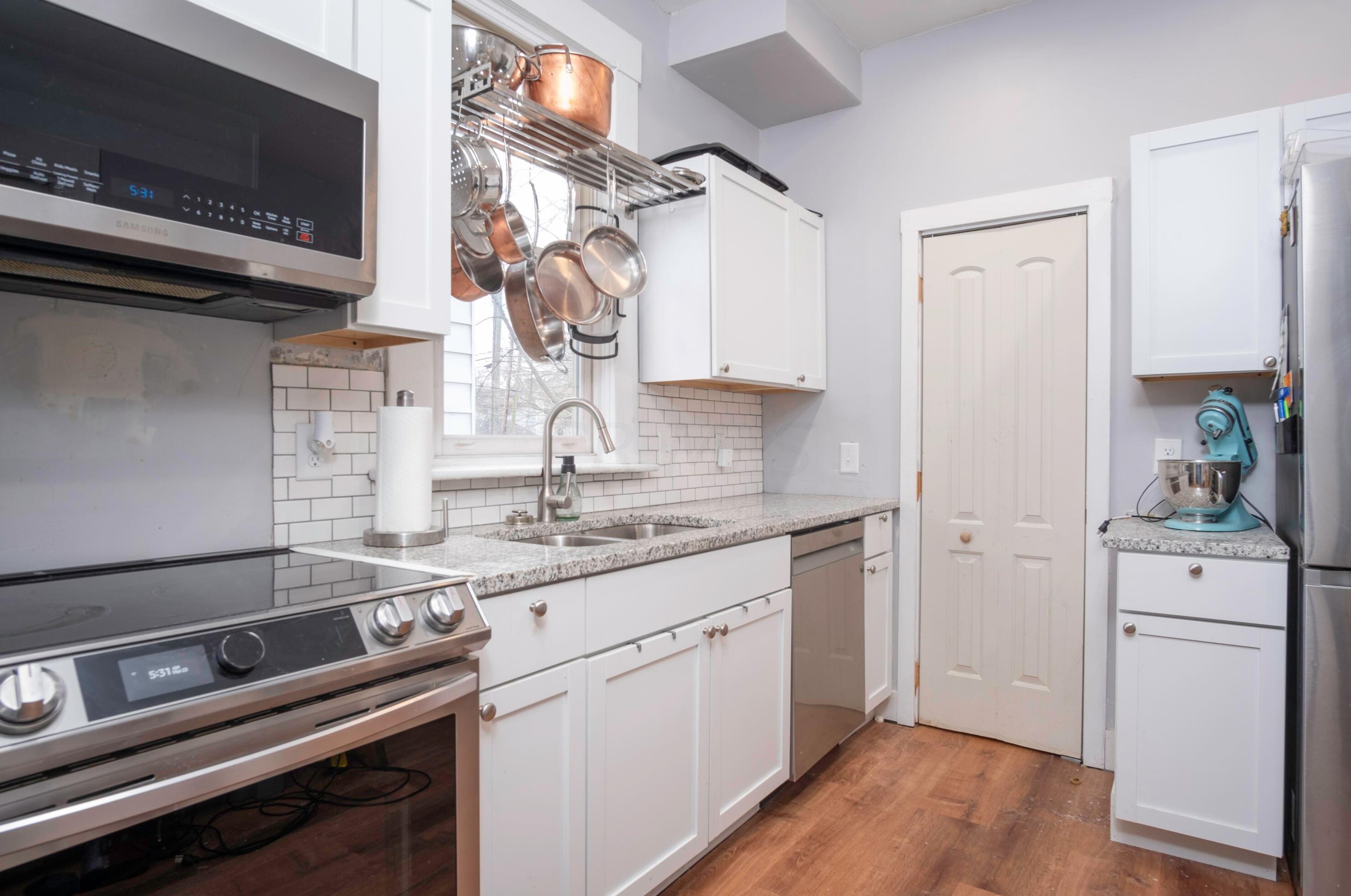 255 Warren Ave, Columbus OH  43204-3056 exterior