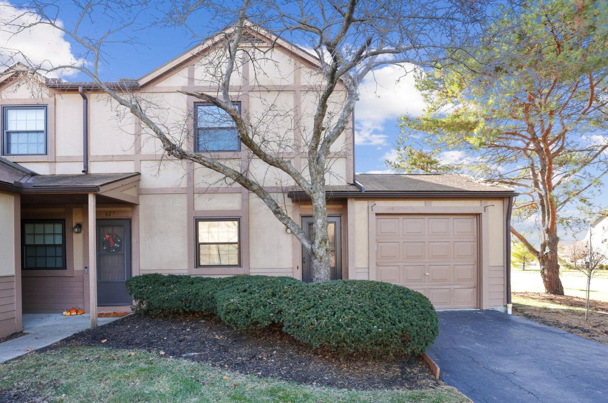 625 Alta View Ct, Columbus, OH 43085-4881