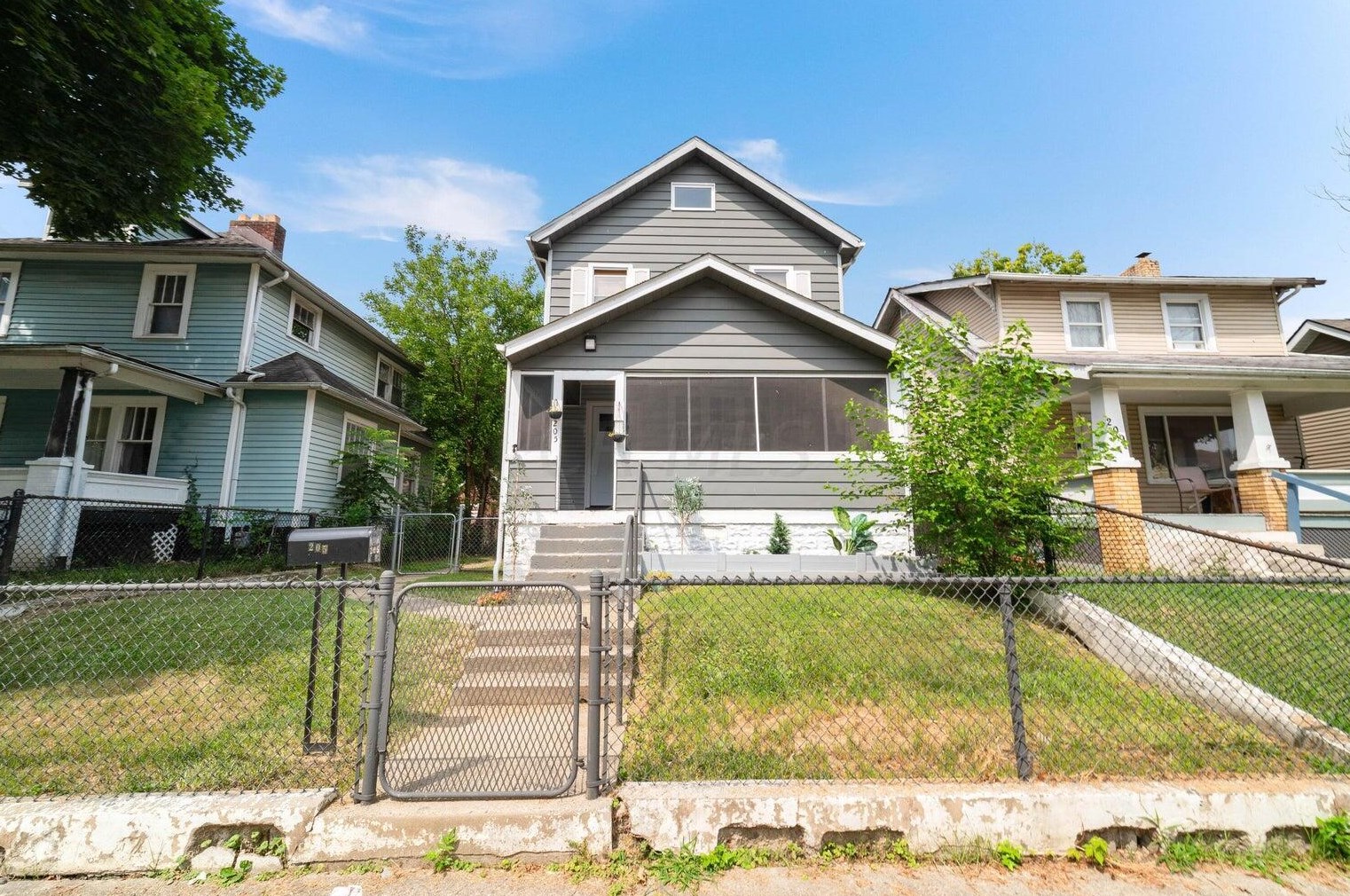 205 Oakley Ave, Columbus OH  43204-3218 exterior