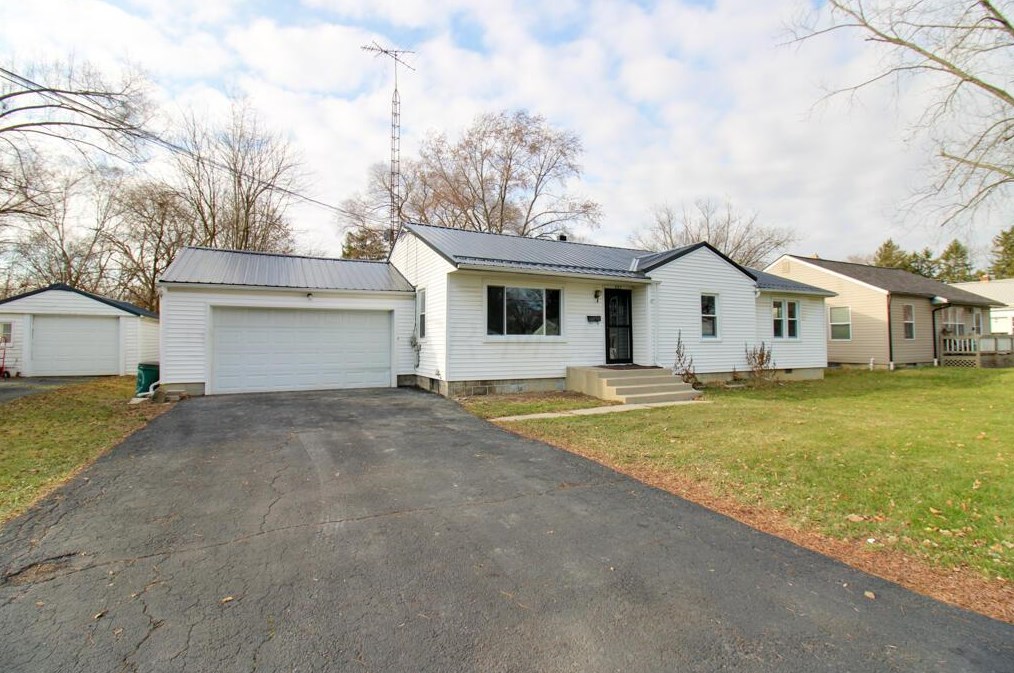 387 Kensington Pl, Marion, OH 43302