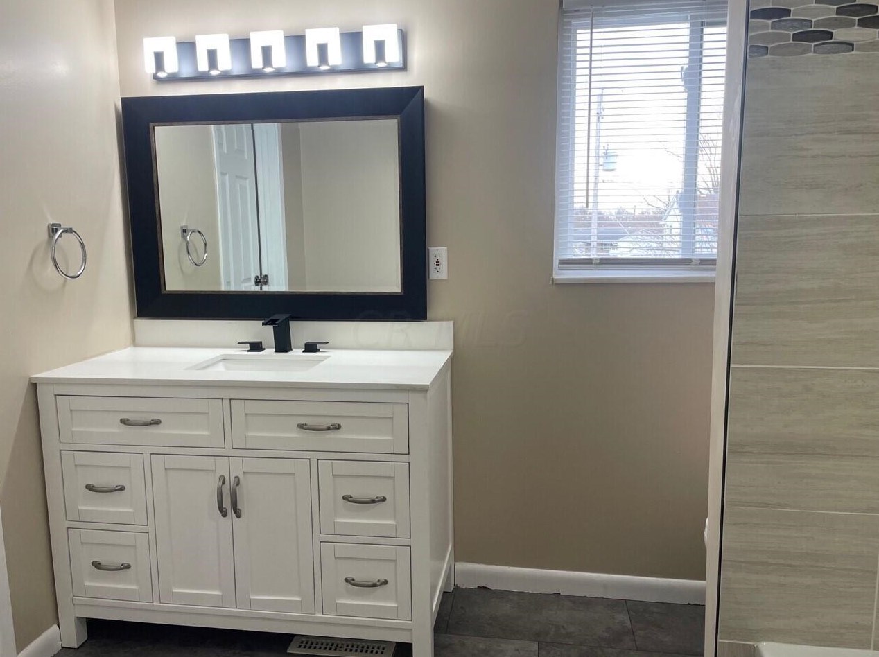 2091 Brittany Rd, Columbus OH  43229-5707 exterior