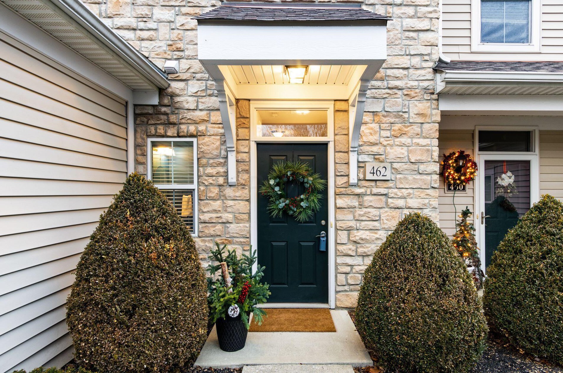 462 Westgreen Ln, Westerville, OH 43082