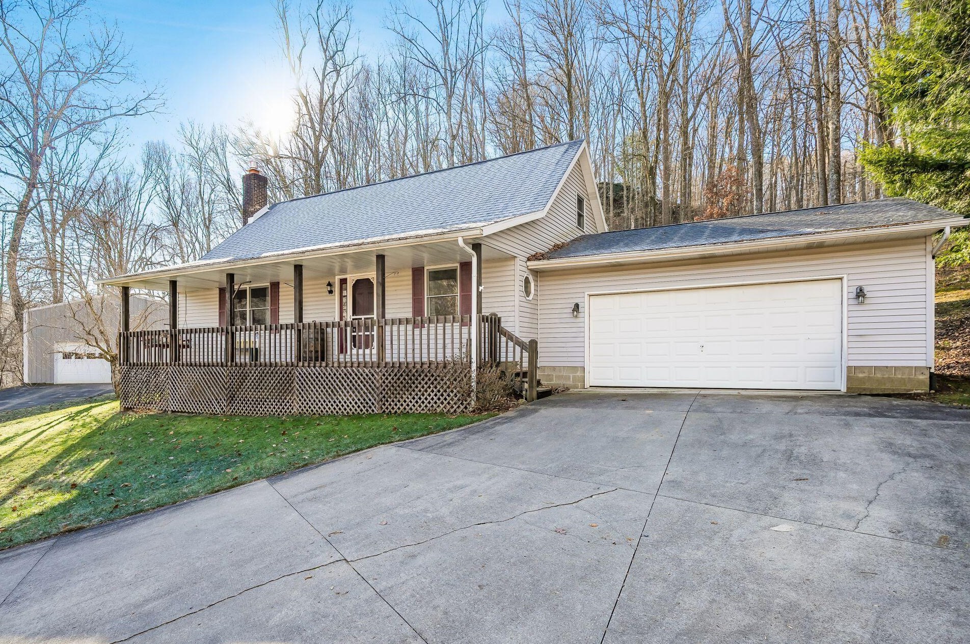 12829 Big Cola Rd, Rockbridge, OH 43149-9709