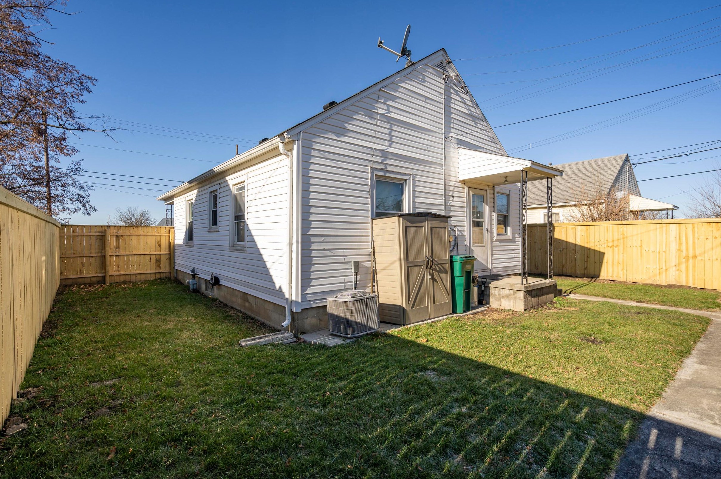 222 Fairview Ave, Washington Court House OH  43160-1247 exterior