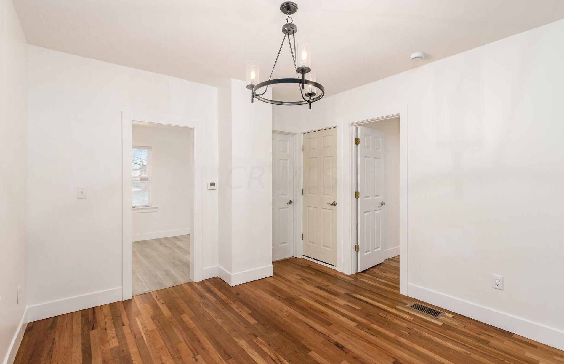 65 Town St, Columbus OH  43230-3021 exterior