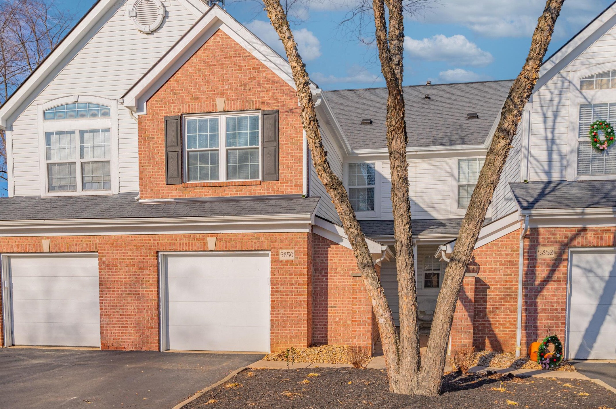 5850 Edge Of Vlg, Westerville, OH 43081-8647
