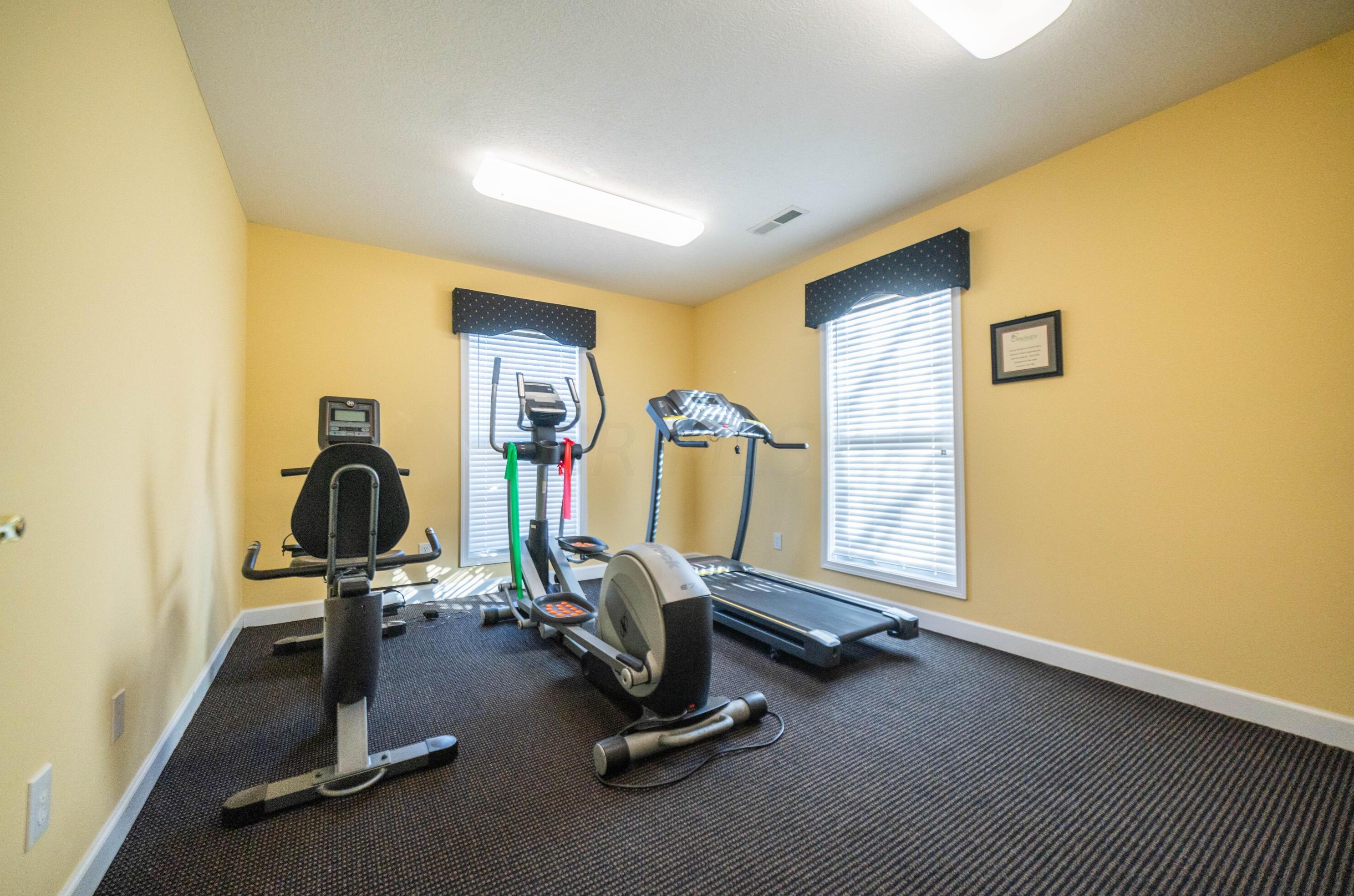1407 Epworth Forest Dr, Lancaster OH  43130-7755 exterior