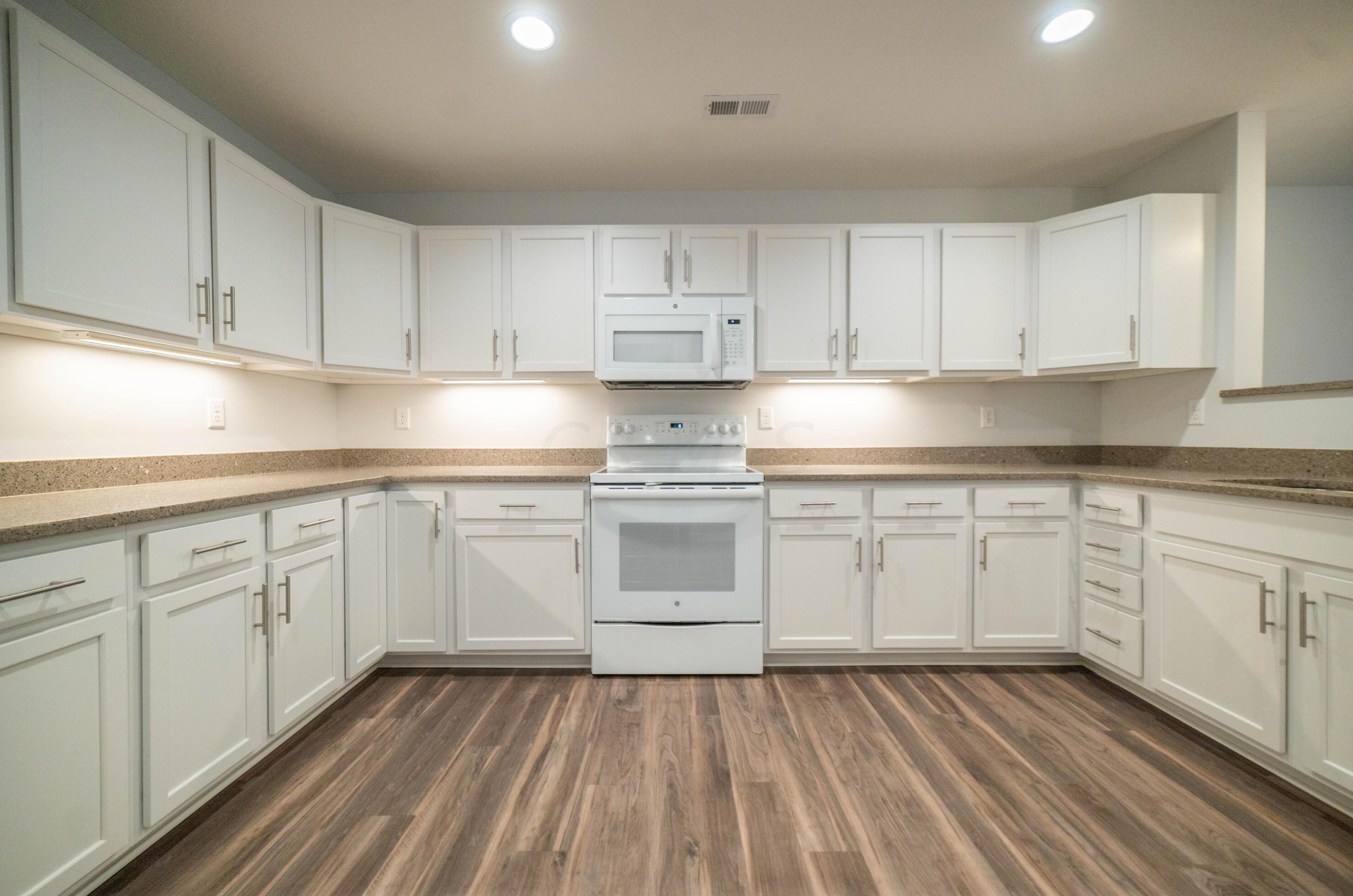 1407 Epworth Forest Dr, Lancaster OH  43130-7755 exterior