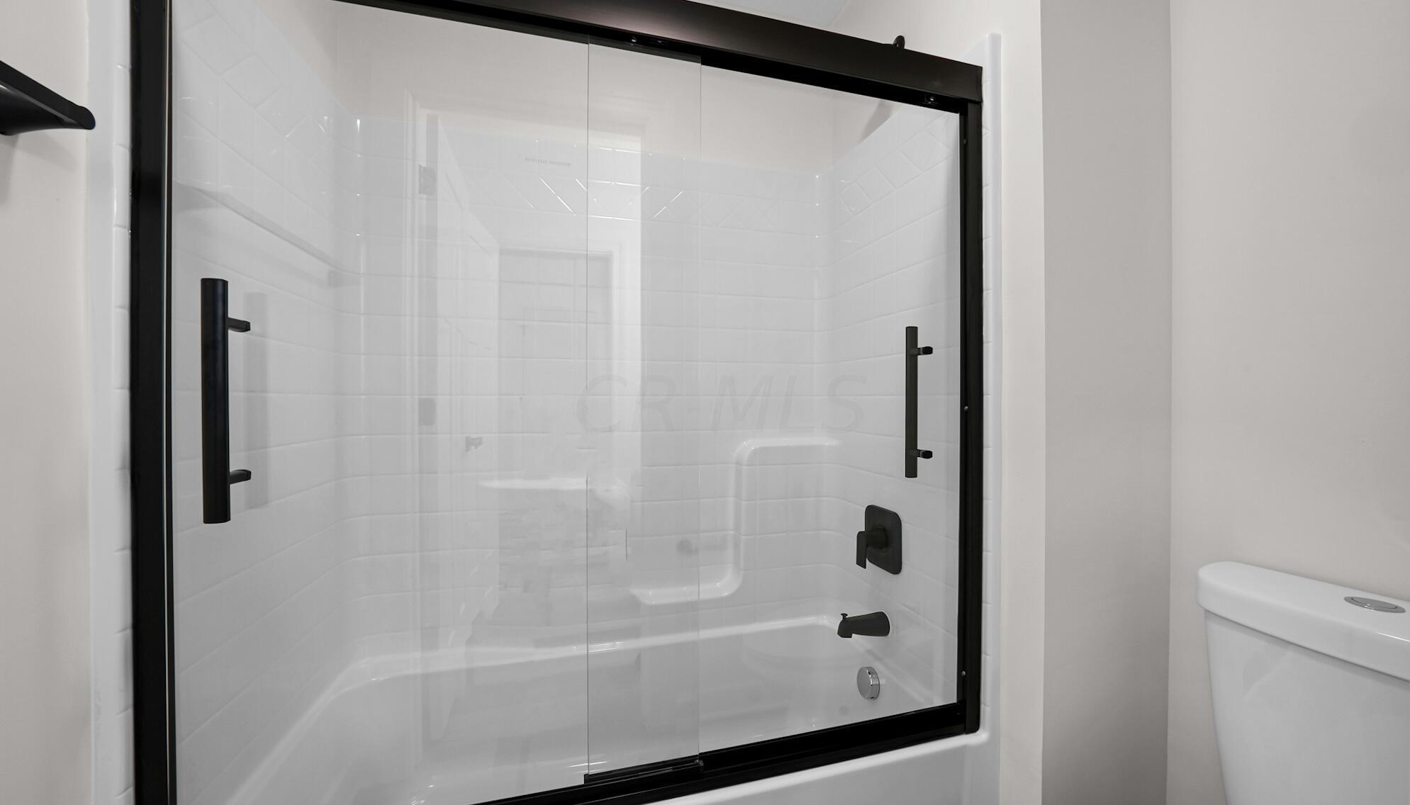 84 Inah Ave, Columbus OH 43228-2679 exterior