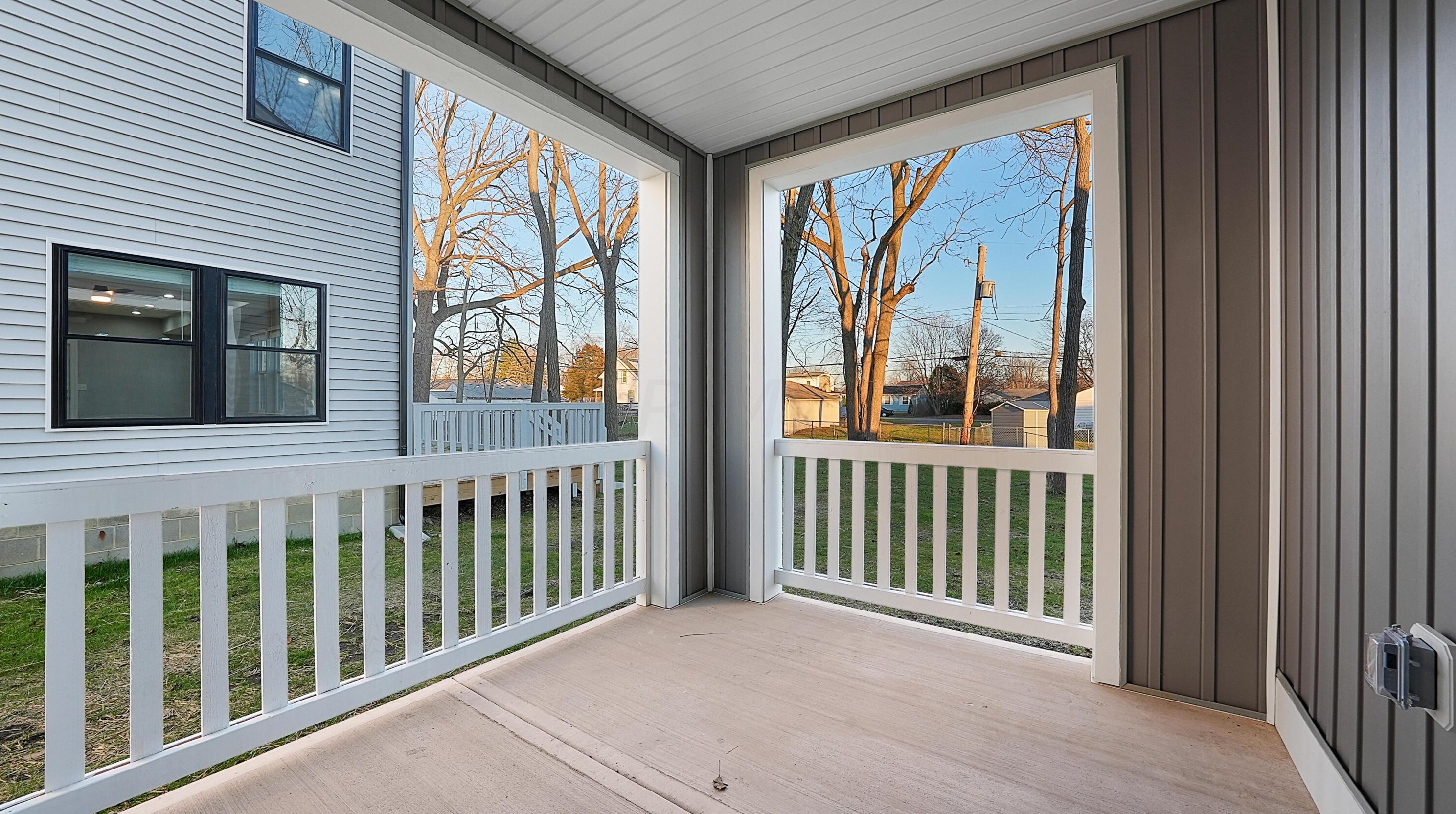 84 Inah Ave, Columbus OH 43228-2679 exterior