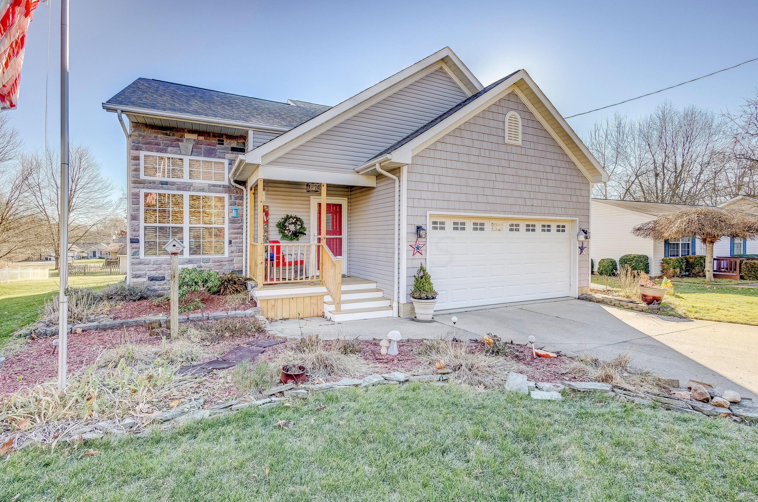 873 Highland Hills Dr, Howard, OH 43028