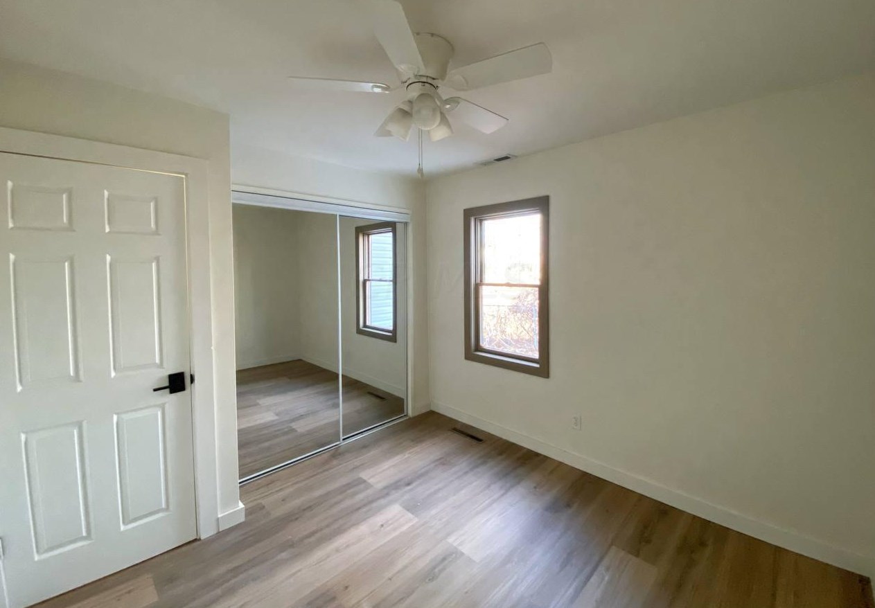 2497 Dawnlight Ave, Columbus OH  43211-1933 exterior