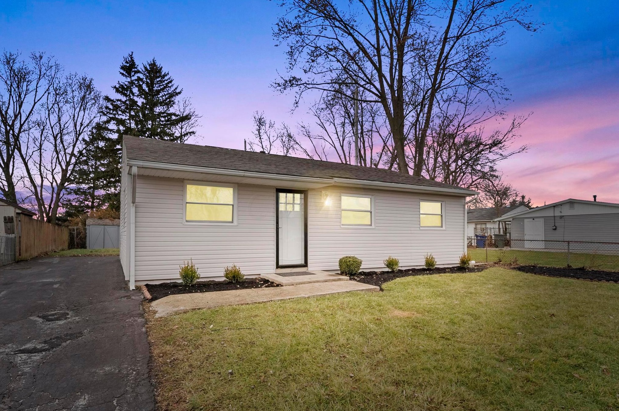 2477 Edsel Ave, Columbus, OH 43207