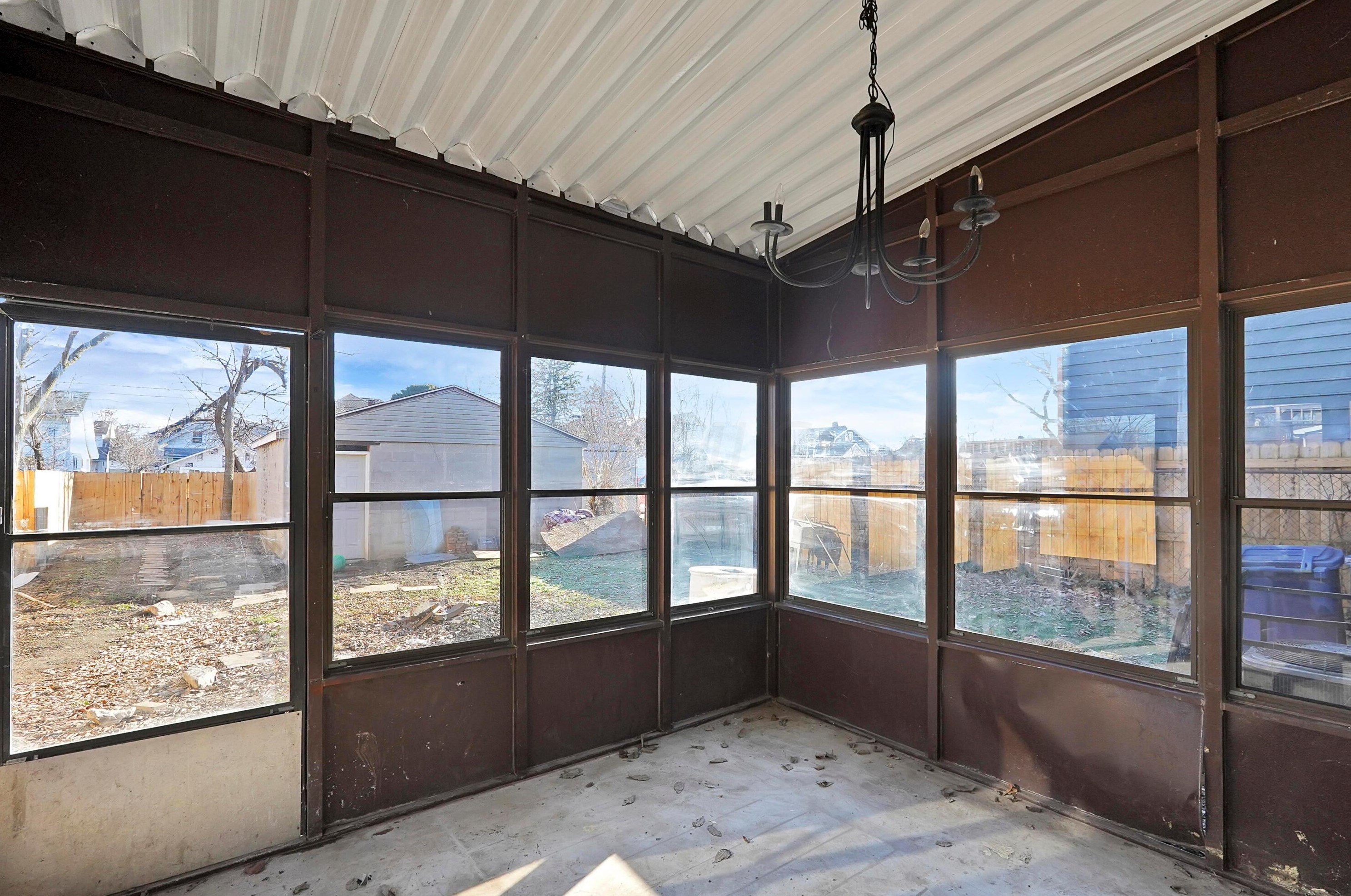 314 Ogden Ave, Columbus OH  43204-3147 exterior